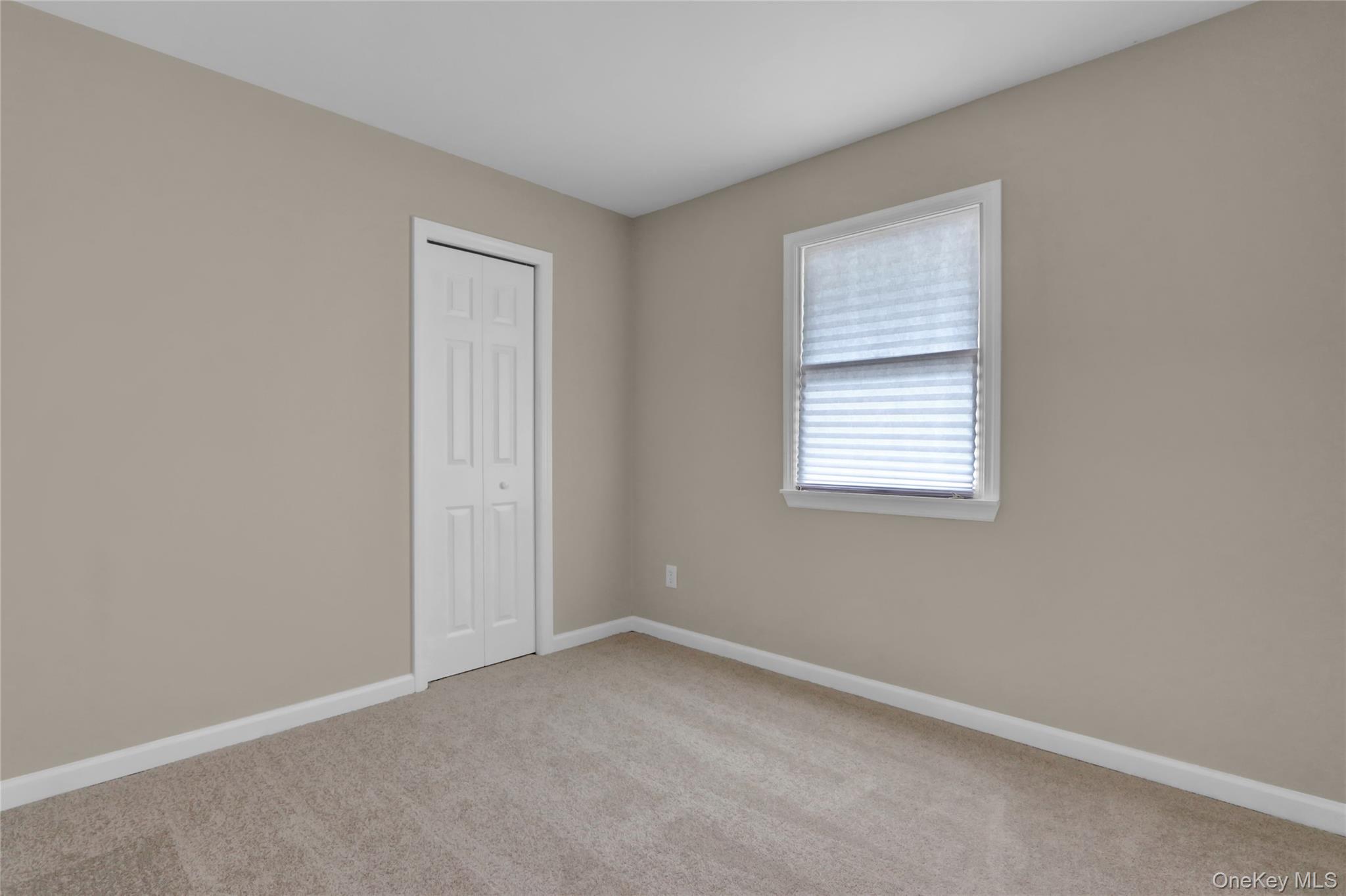 #12 photo, 96 Biltmore Drive, サフォーク郡 Mastic Beach , NY 11951