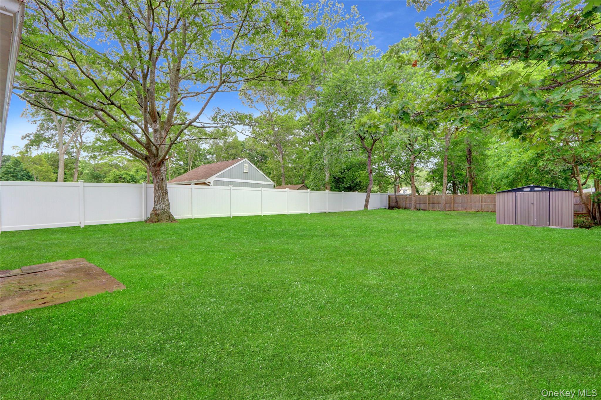 #15 photo, 96 Biltmore Drive, サフォーク郡 Mastic Beach , NY 11951