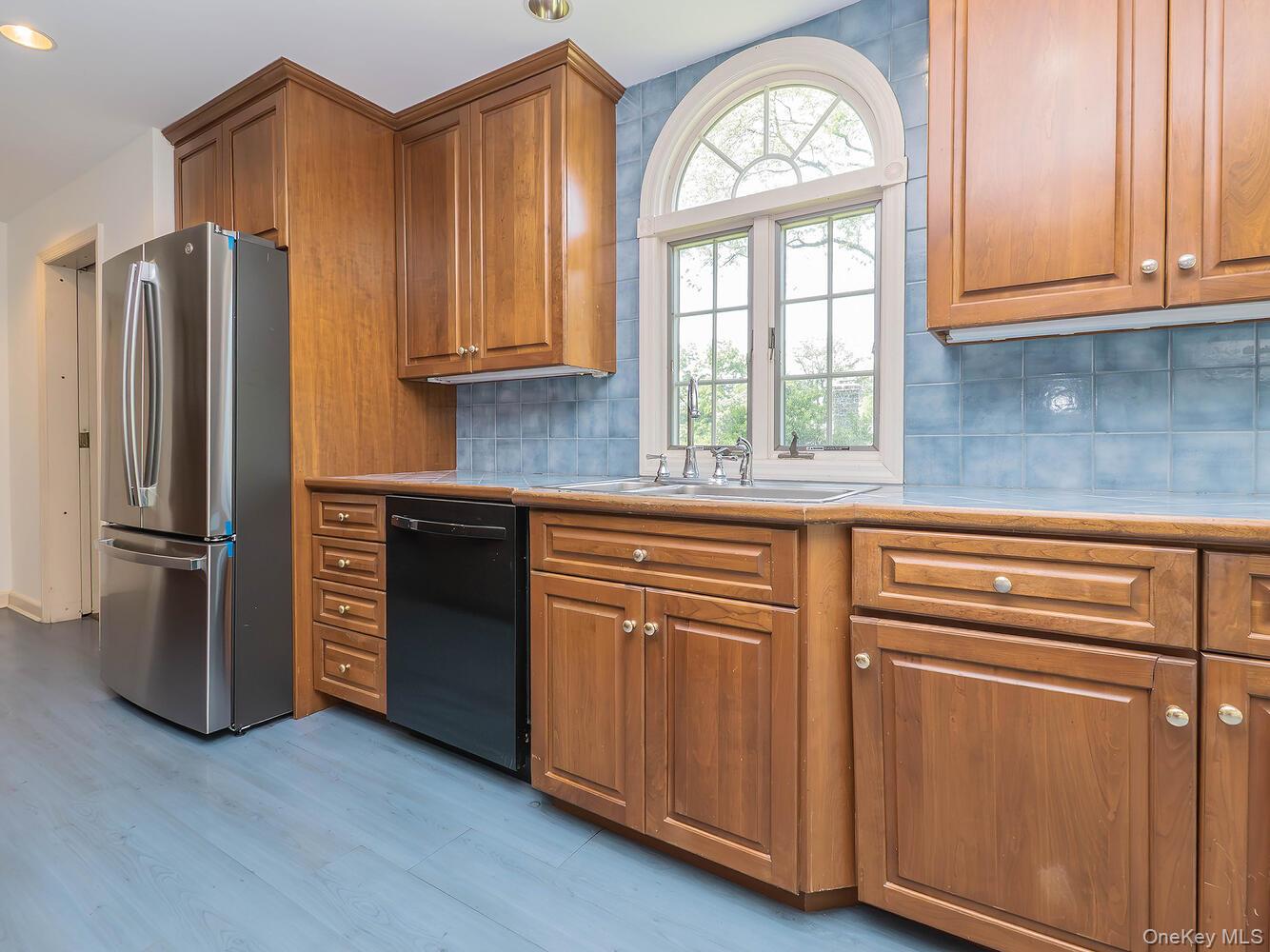 #14 photo, 221 Manhasset Avenue, ナッソー郡 Manhasset , NY 11030