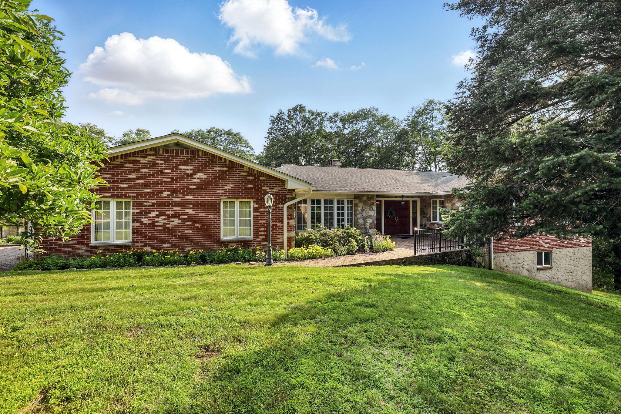 #1 photo, 3 David Road, Somers , NY 10589