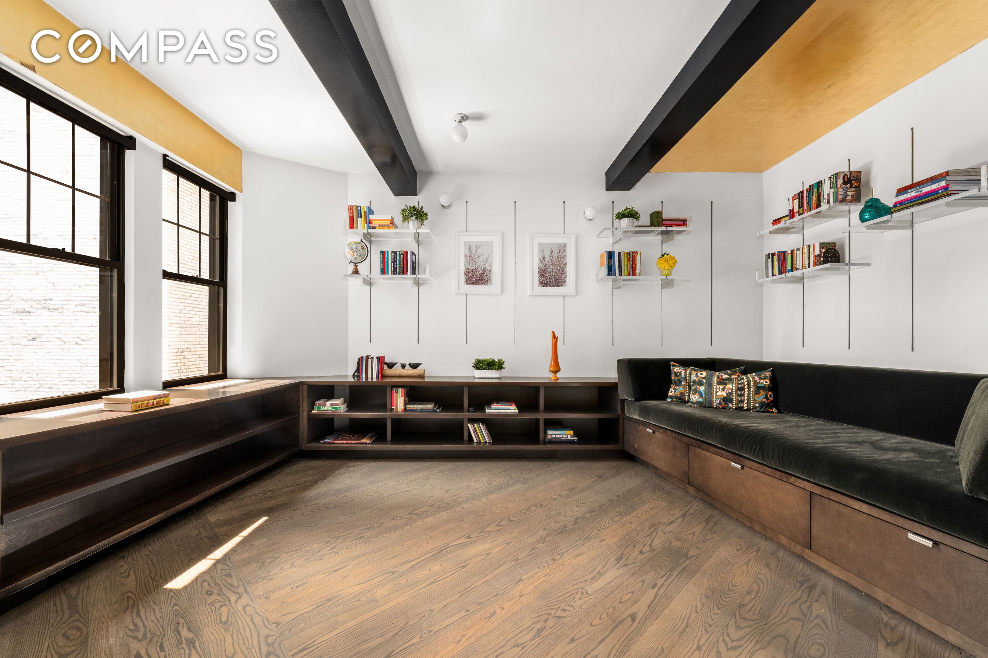 #9 photo, 170 2nd Avenue, マンハッタン East Village , NY 10003