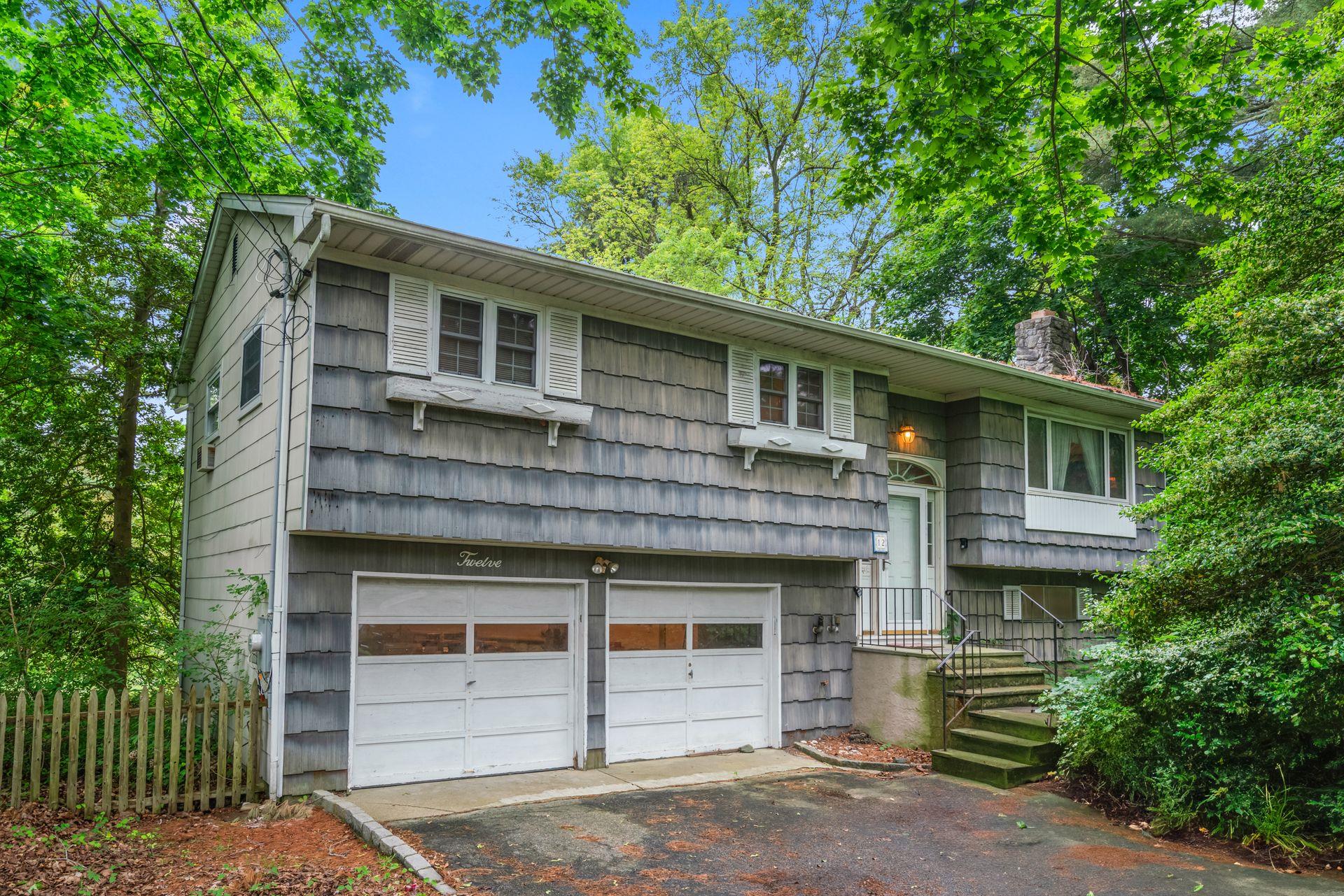 #1 photo, 12 Ursular Court, سوفولك Smithtown , NY 11787