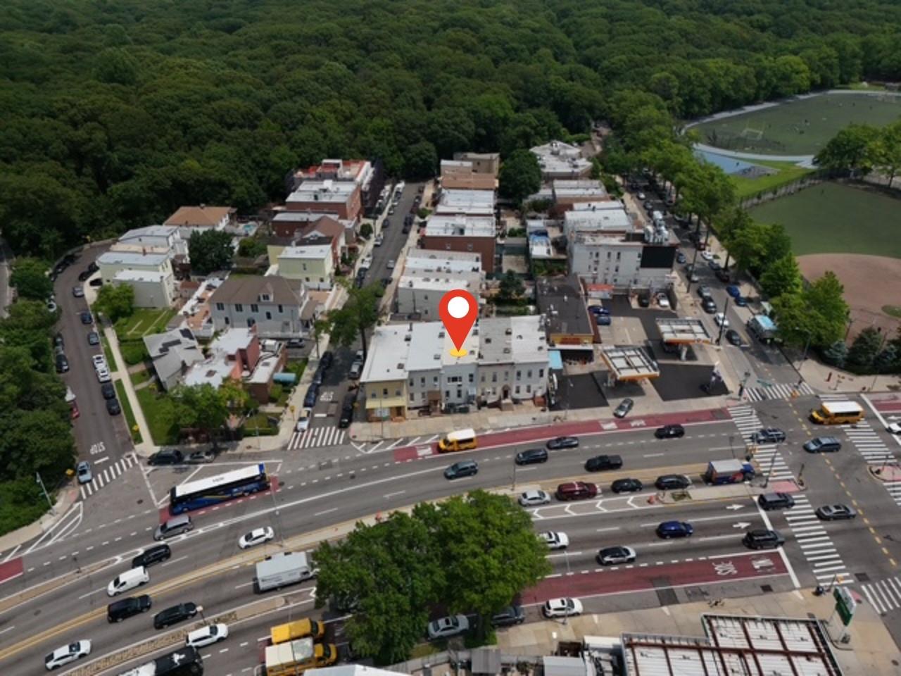 #2 photo, 8231 Woodhaven Boulevard, クイーンズ区 Glendale , NY 11385