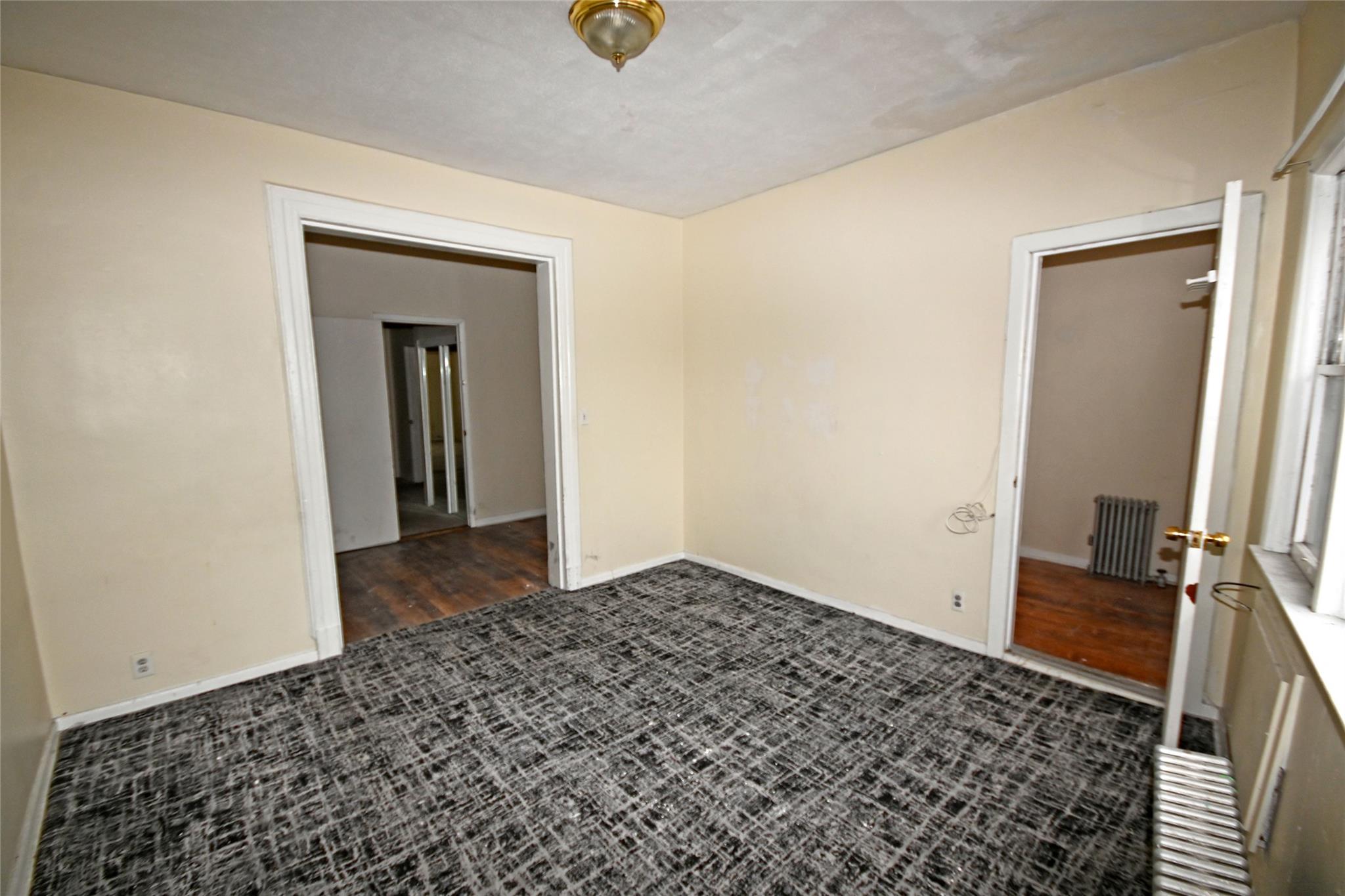 #6 photo, 8231 Woodhaven Boulevard, クイーンズ区 Glendale , NY 11385