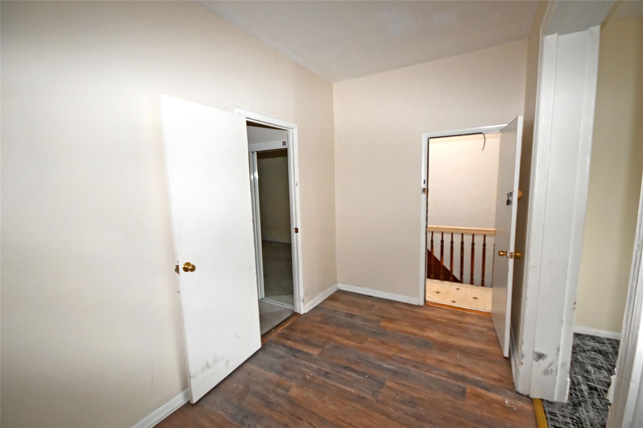 #7 photo, 8231 Woodhaven Boulevard, クイーンズ区 Glendale , NY 11385