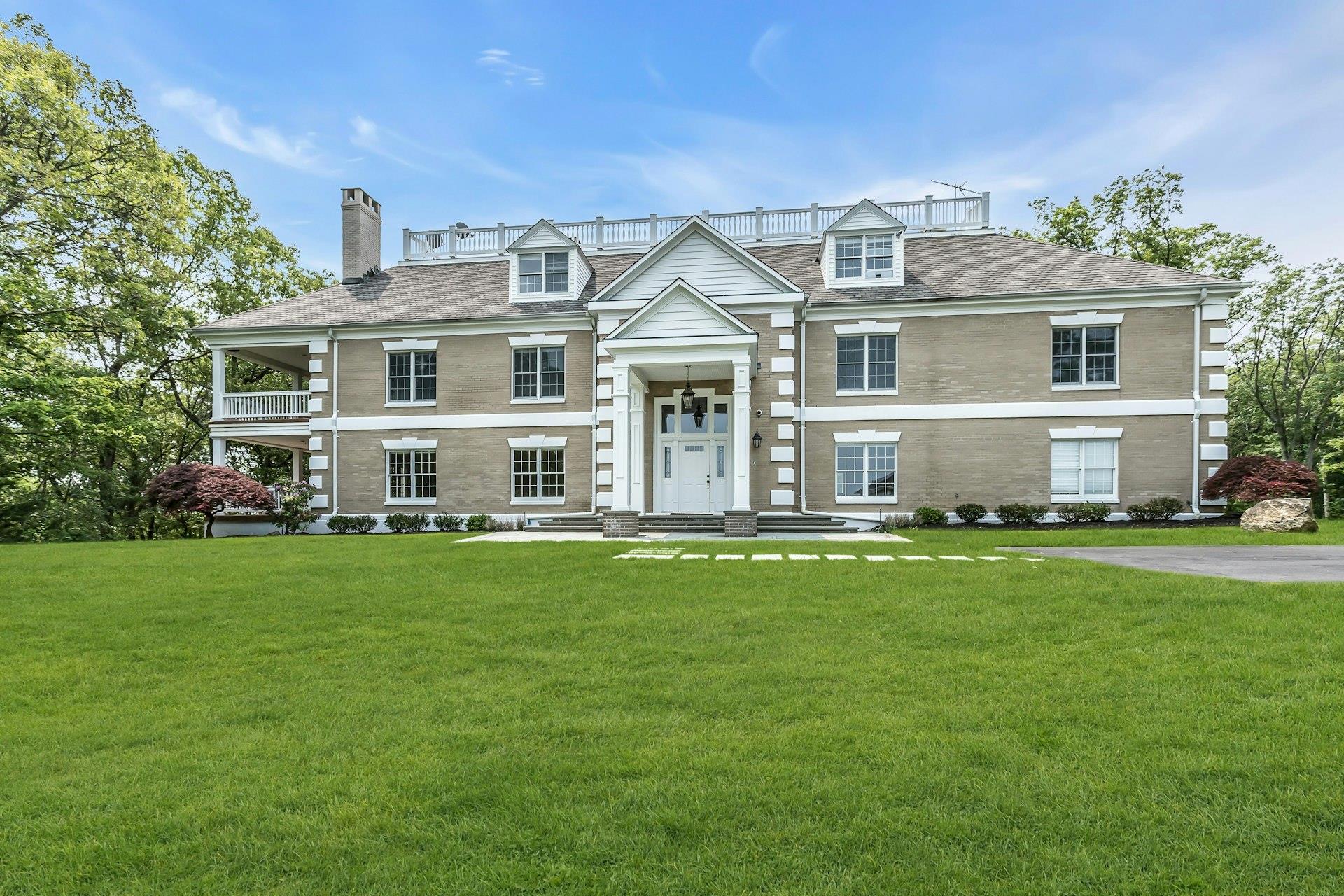 #1 photo, 12 Orient Avenue, سوفولك Northport , NY 11768