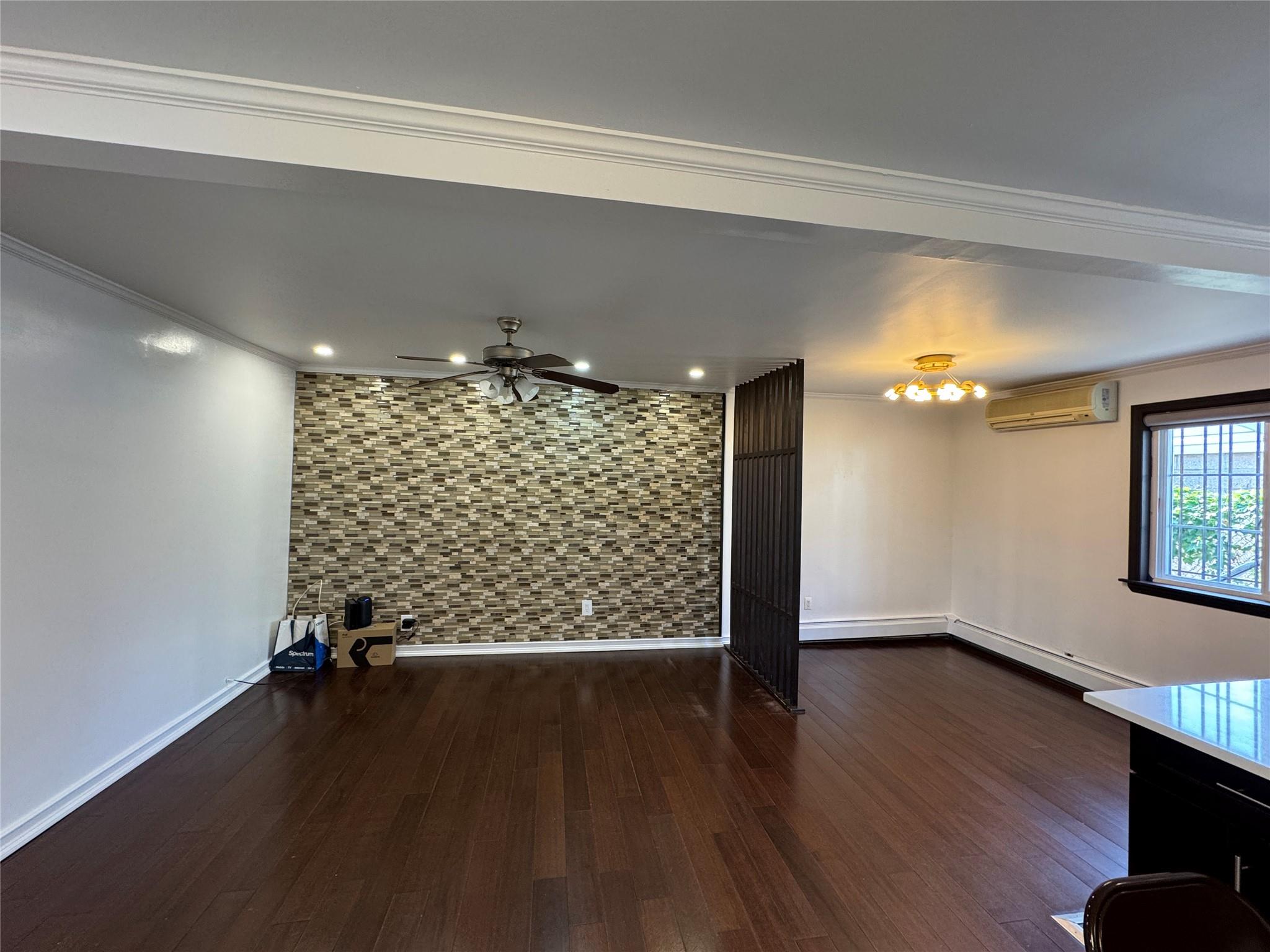 #1 photo, 16233 76th Road, كوينز Flushing , NY 11366