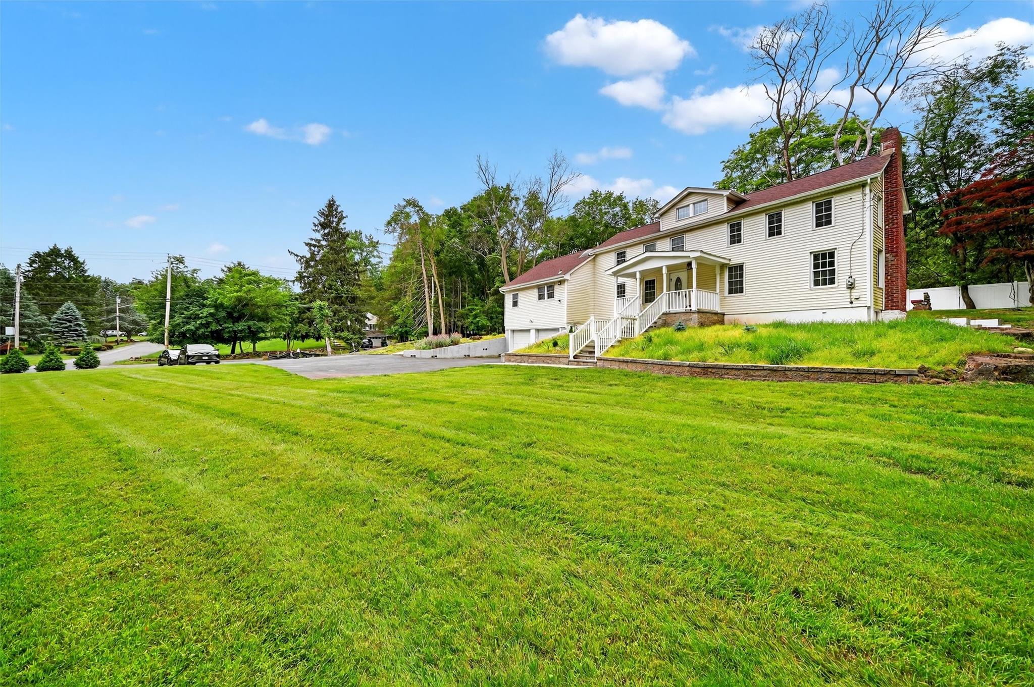 #6 photo, 210 Parrott Road, West Nyack , NY 10994