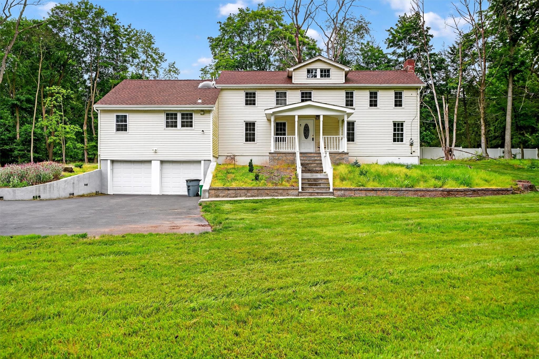 #8 photo, 210 Parrott Road, West Nyack , NY 10994