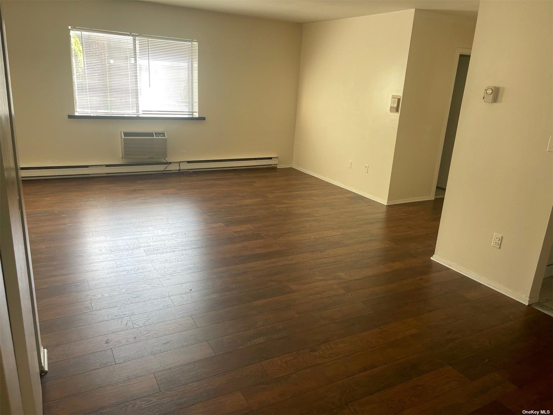 #4 photo, 530 Hudson Avenue, ナッソー郡 Cedarhurst , NY 11516