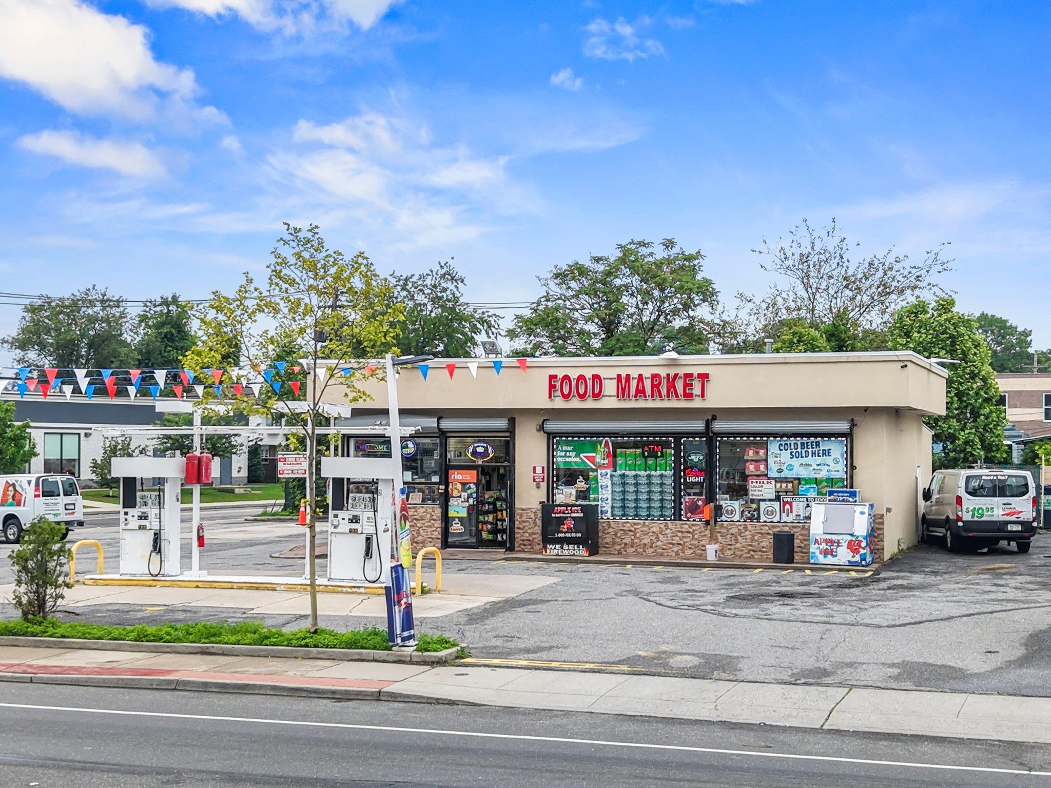 #1 photo, 257 Bay Shore Road, 東長島 鹿园 Deer Park , NY 11729