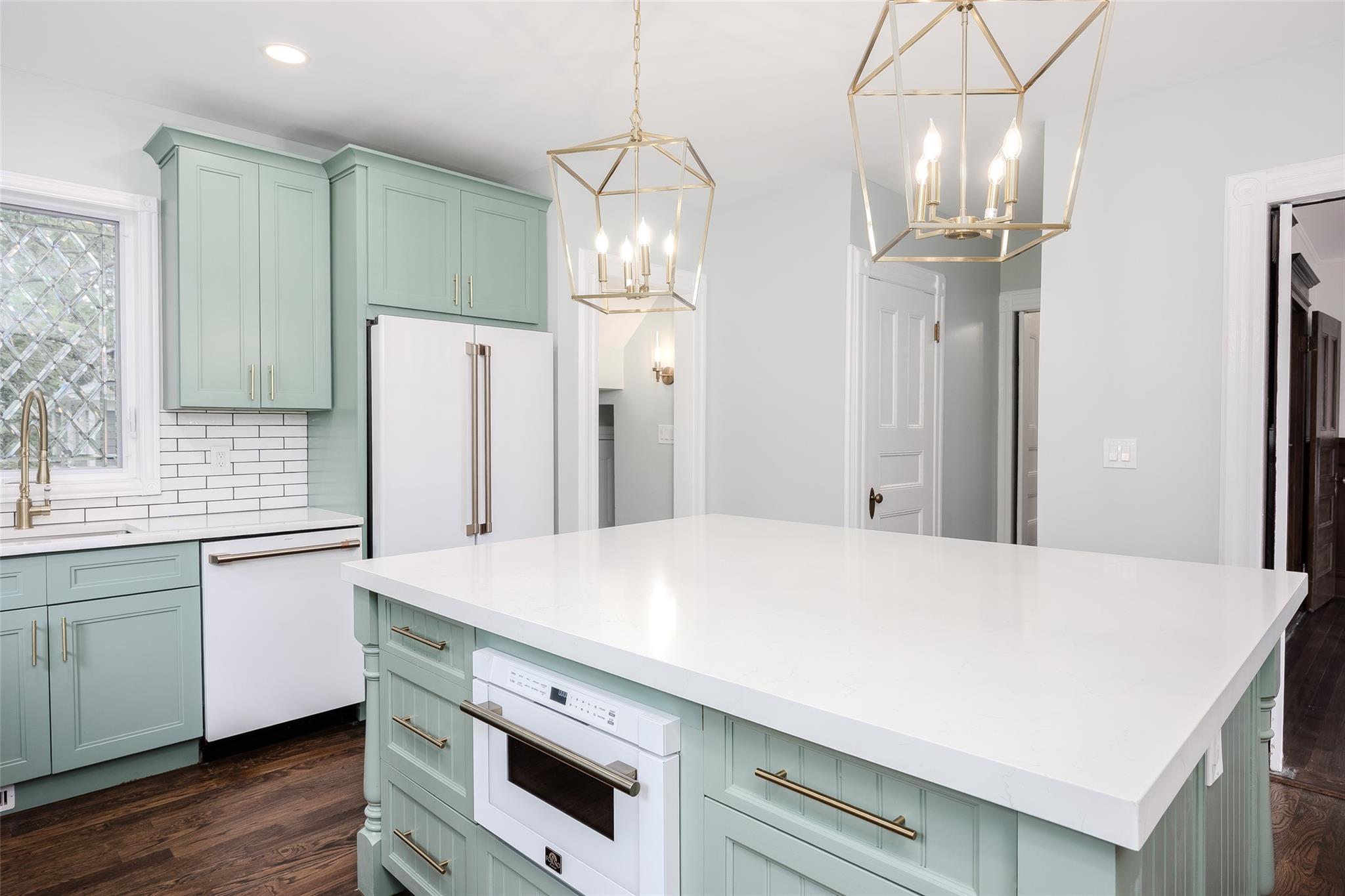 #20 photo, 131 Ostrander Avenue, سوفولك Riverhead , NY 11901