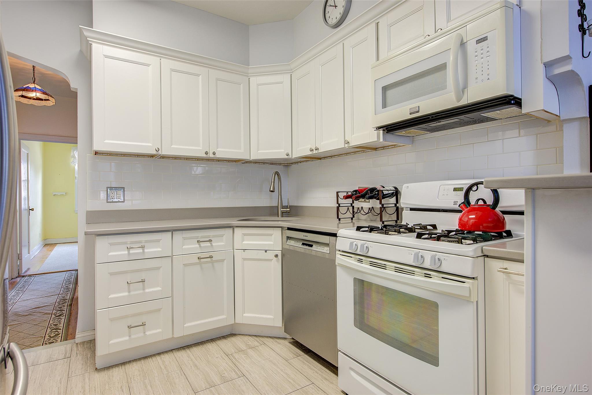 #19 photo, 82-91 Caldwell Avenue, クイーンズ区 Middle Village , NY 11379