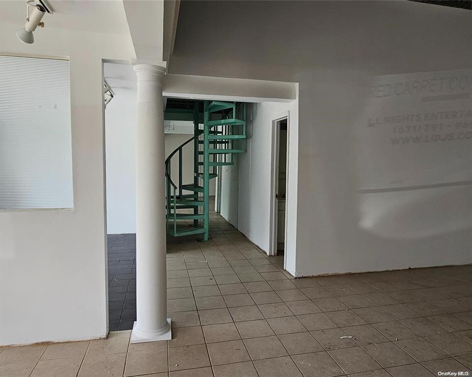 #3 photo, 427 Route 25A, サフォーク郡 Rocky Point , NY 11778