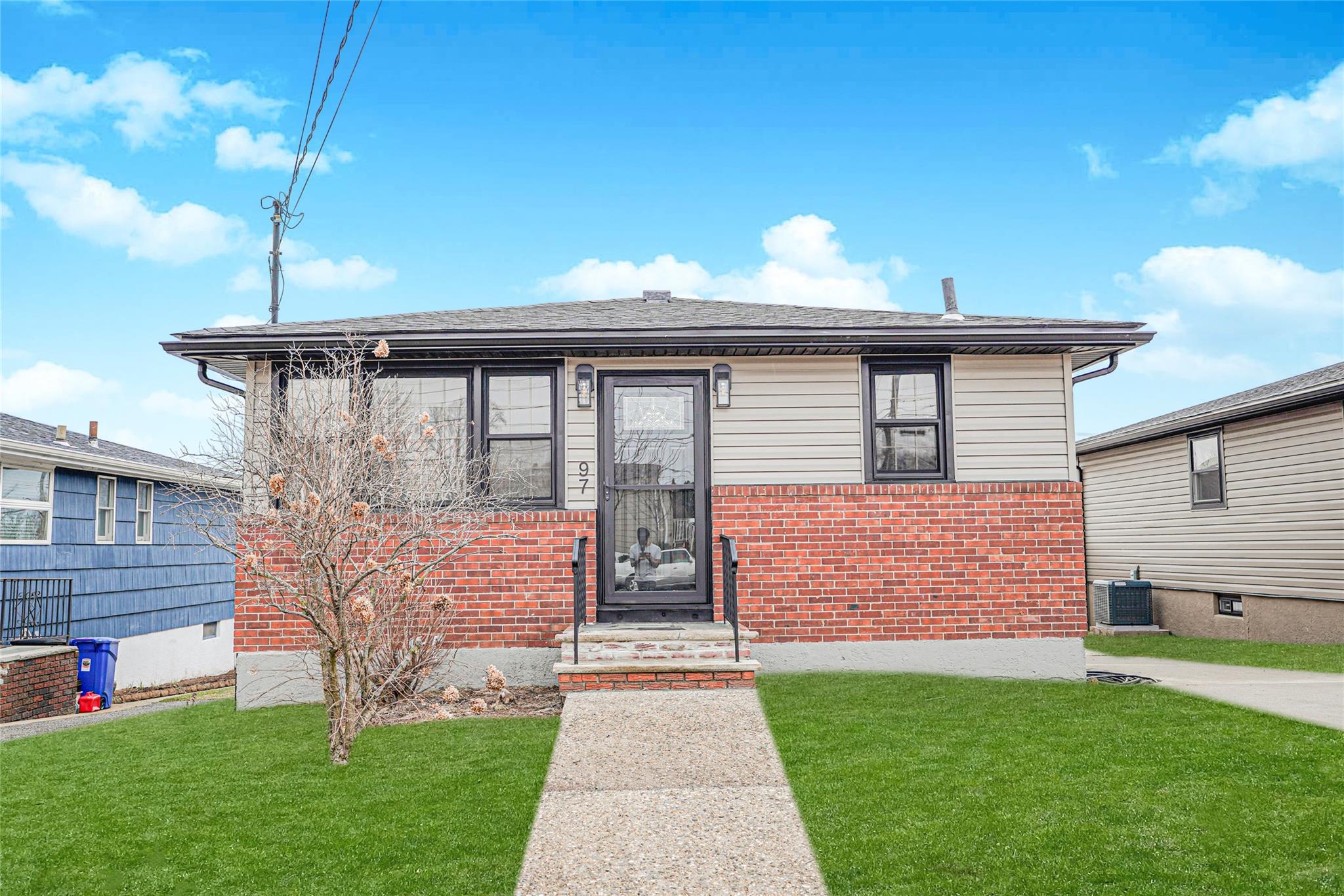 #1 photo, 97 Preston Ave, جزيرة ستاتن Staten Island , NY 10312