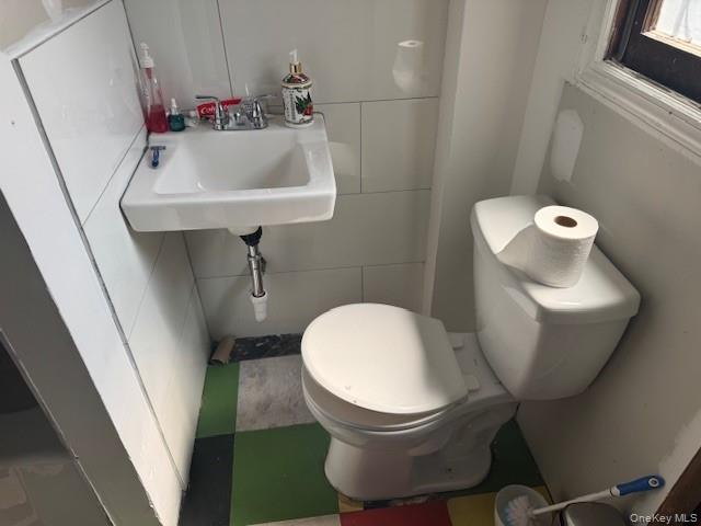 #18 photo, 33-42 70 Street, كوينز Jackson Heights , NY 11372