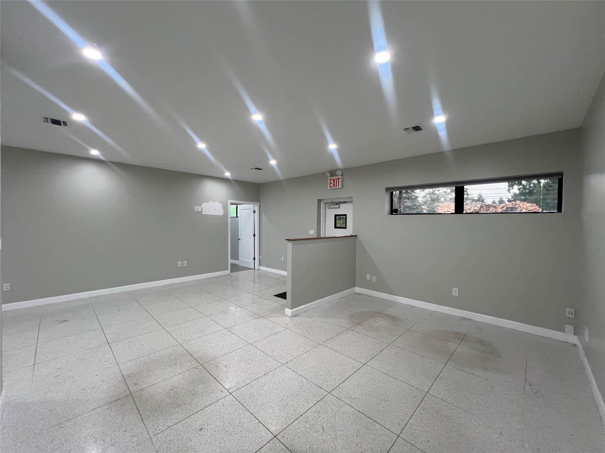 #3 photo, 190 Margaretta Avenue, ナッソー郡 Massapequa , NY 11758