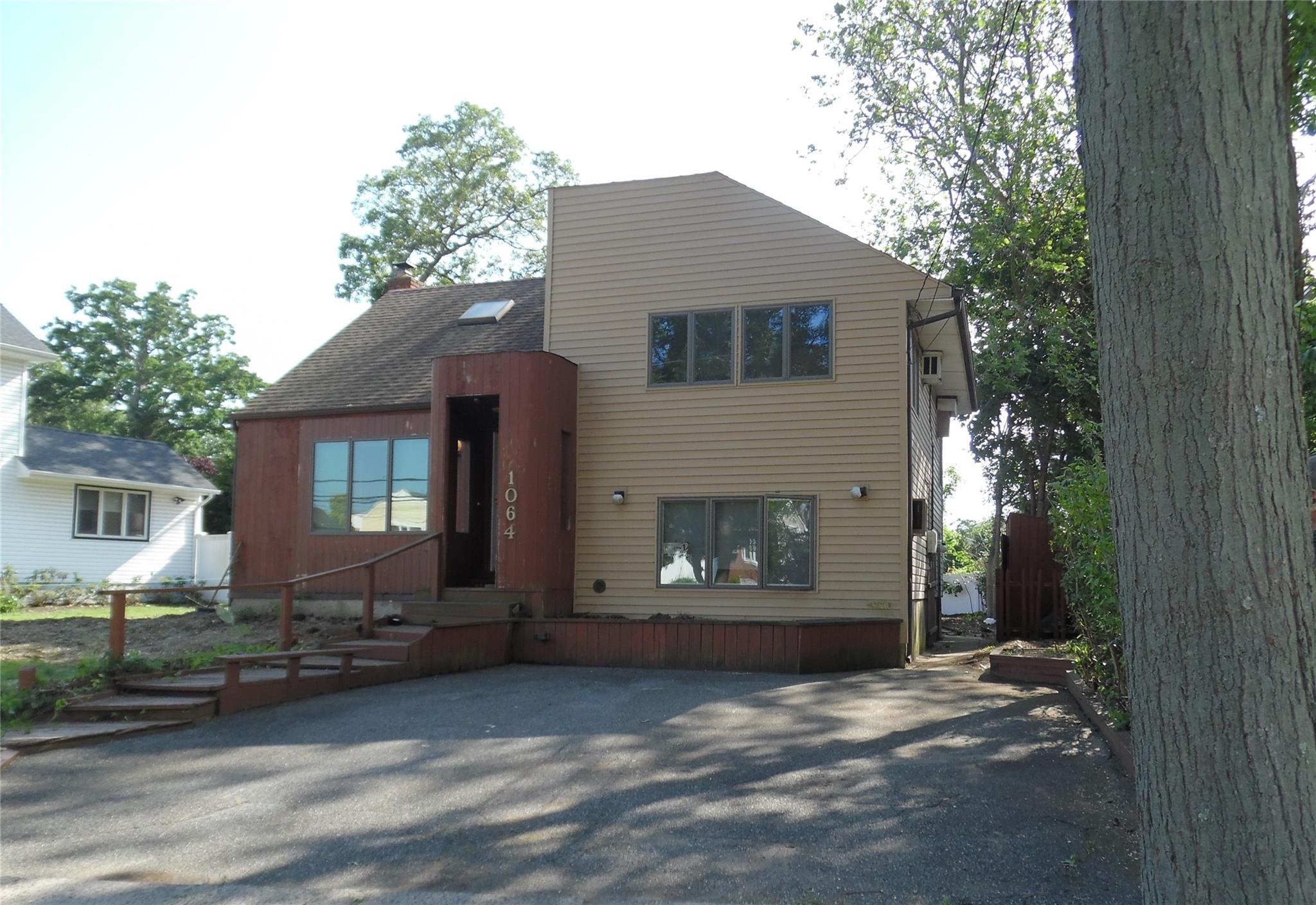 #2 photo, 1064 Barbara Court, ナッソー郡 North Bellmore , NY 11710