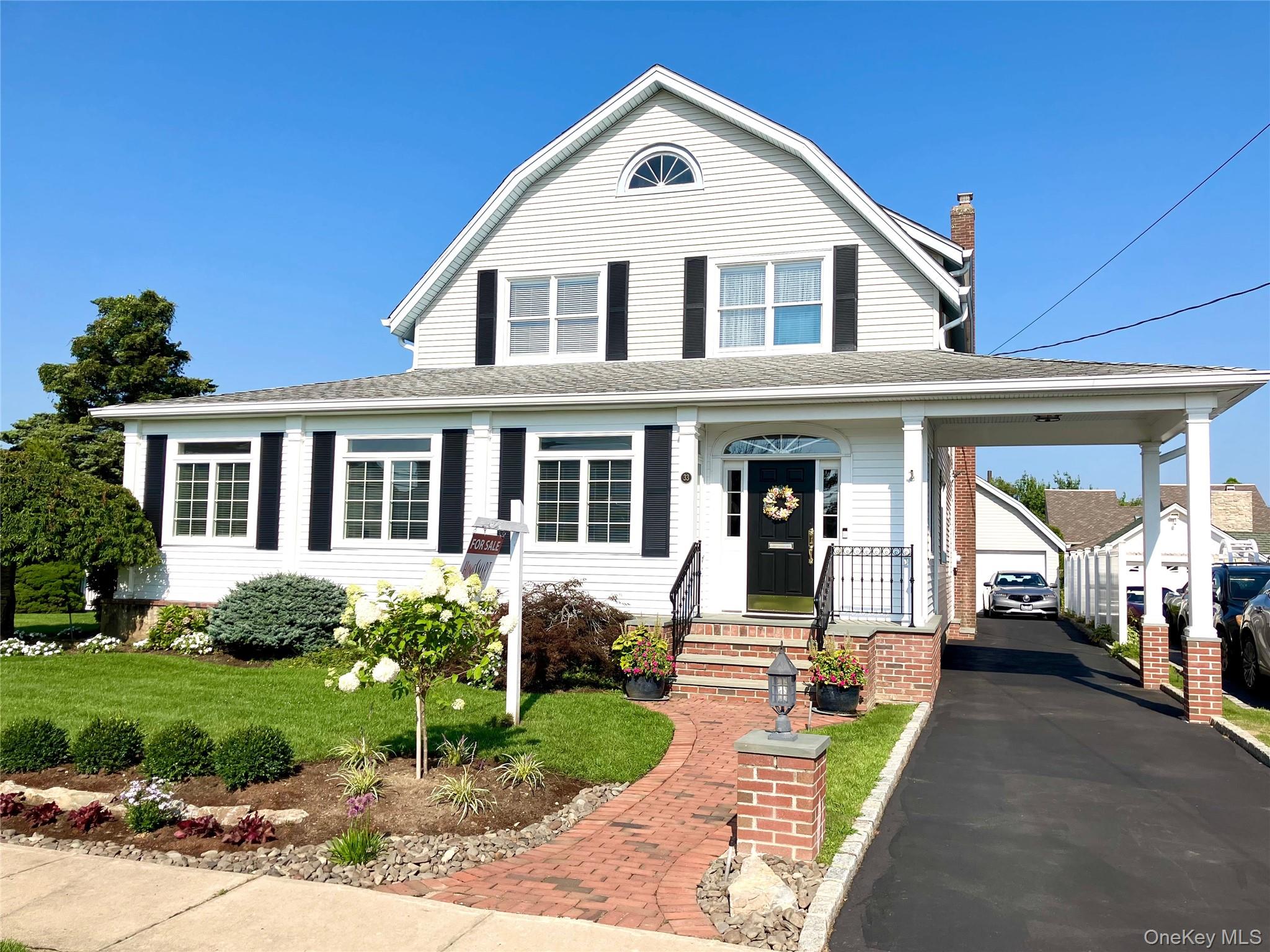 #1 photo, 33 S Bay Avenue, Amityville , NY 11701