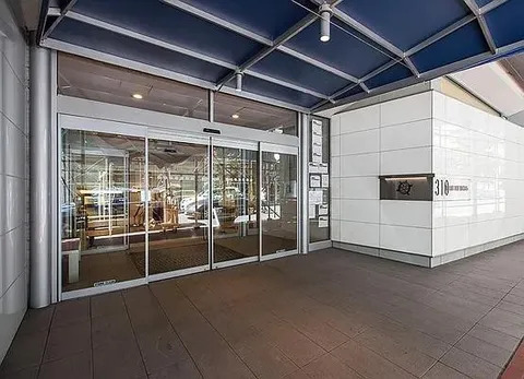 #13 photo, 310 E 46th Street, マンハッタン Turtle Bay , NY 10017