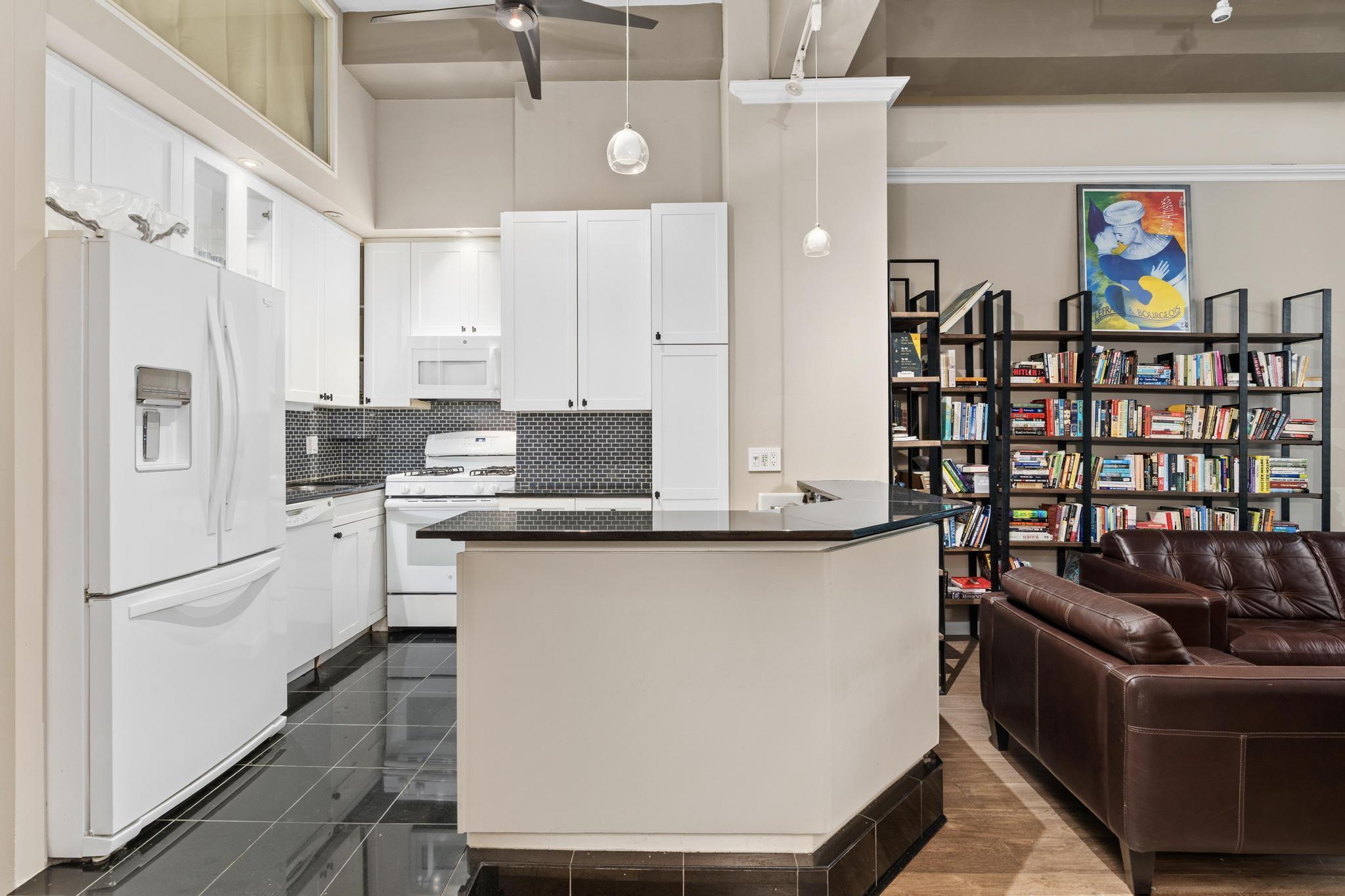 #4 photo, 310 E 46th Street, マンハッタン Turtle Bay , NY 10017