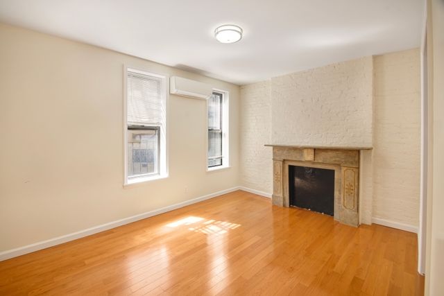 #1 photo, 404 E 73rd Street, مانهاتن Upper East Side , NY 10021