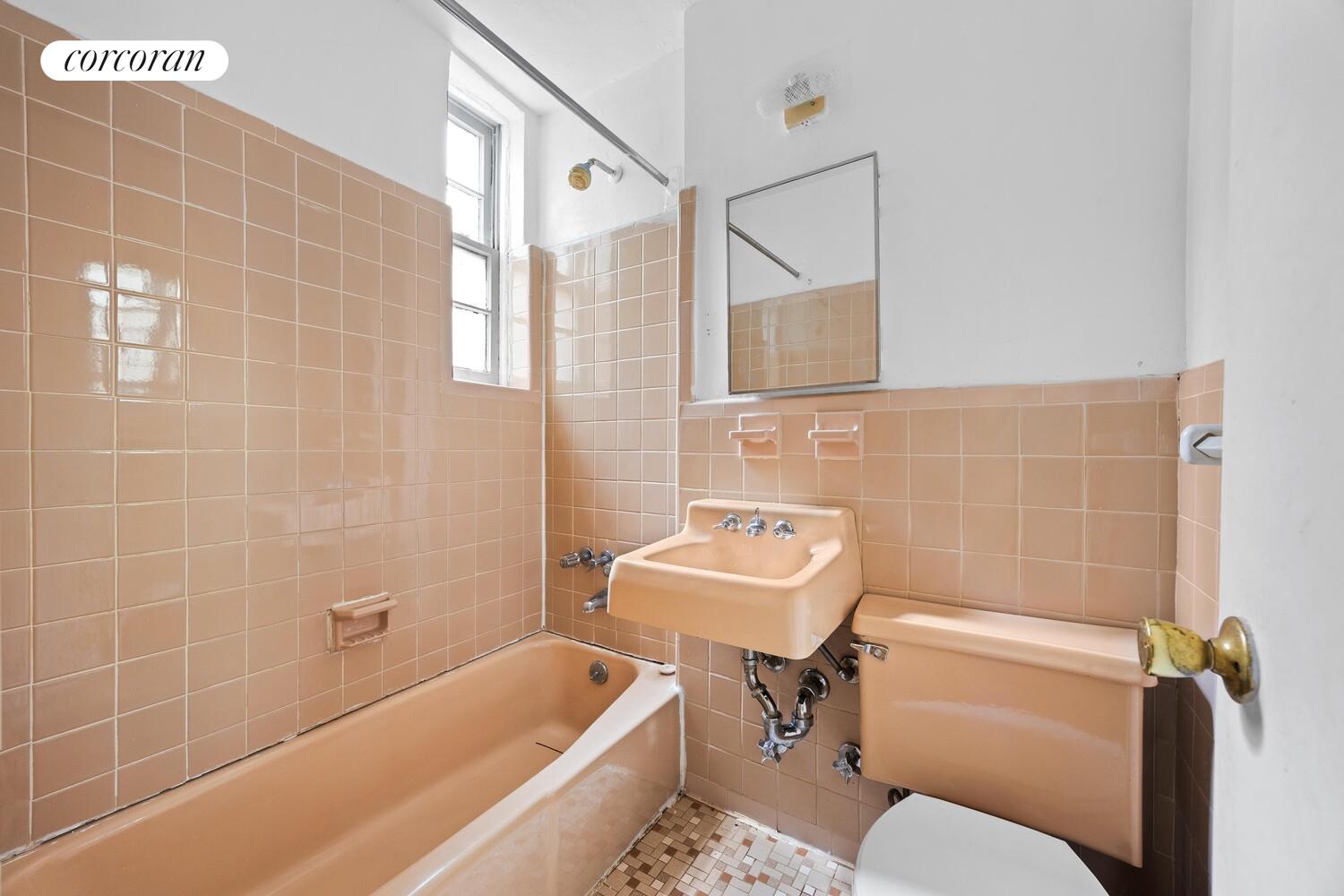 #11 photo, 421 E 82ND Street, マンハッタン Yorkville , NY 10028