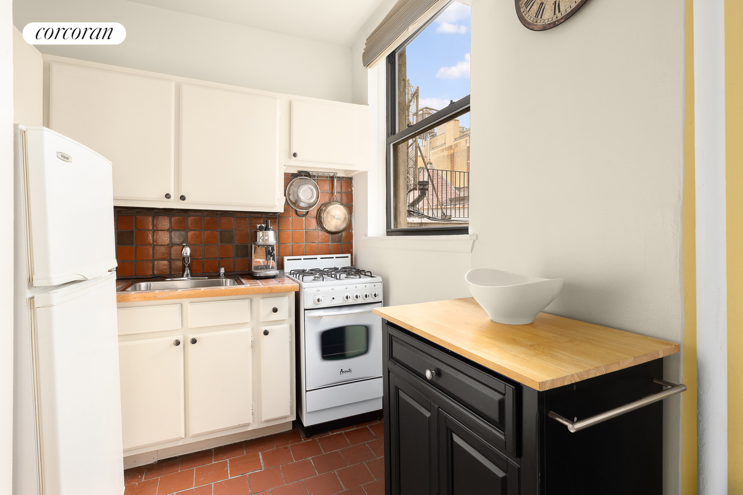 #4 photo, 327 W 85TH Street, マンハッタン Upper West Side , NY 10024