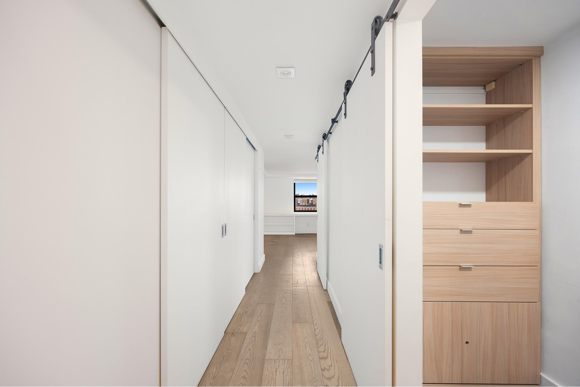 #13 photo, 135 W 70TH Street, マンハッタン Lincoln Square , NY 10023