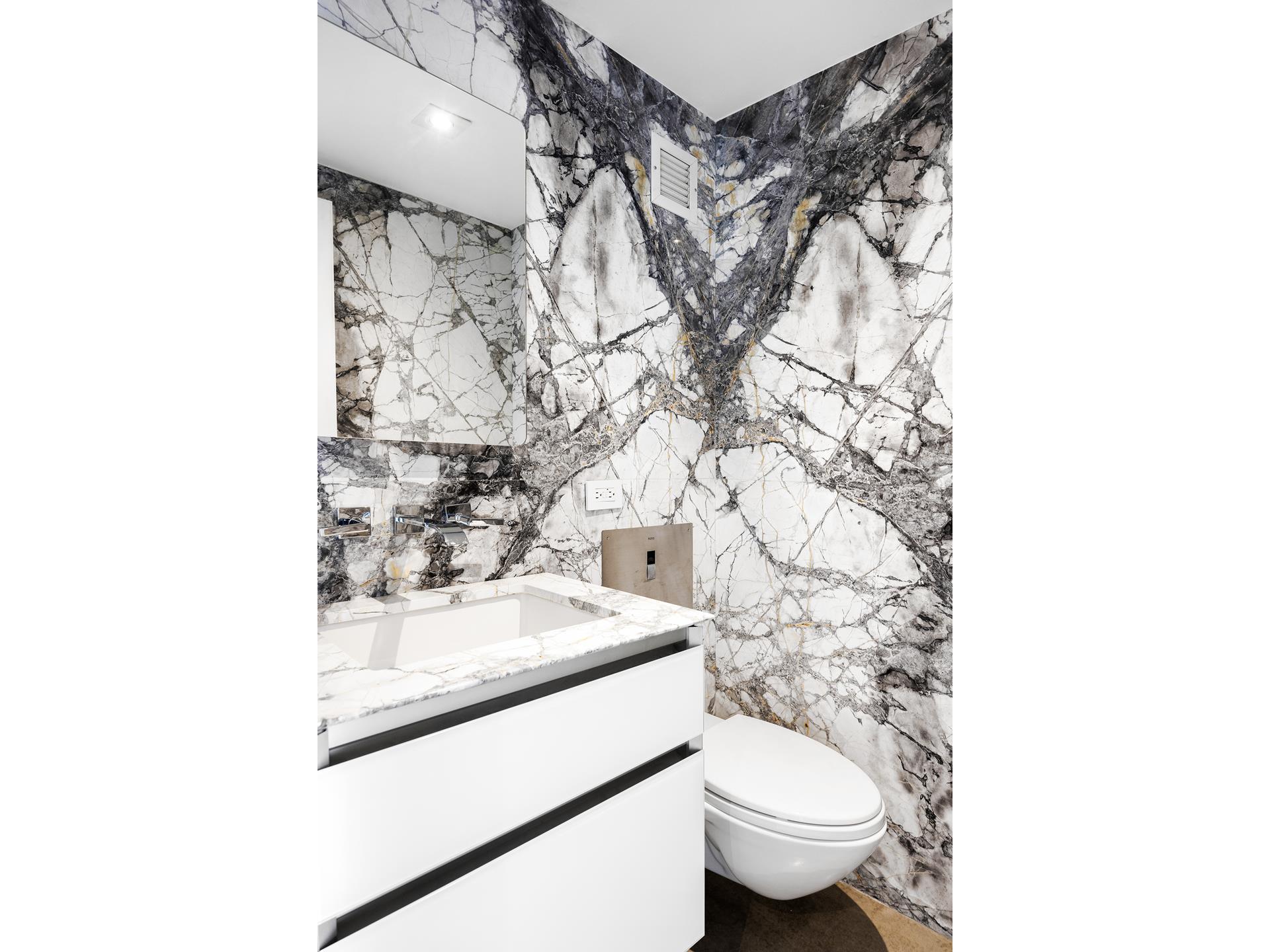 #8 photo, 135 W 70TH Street, マンハッタン Lincoln Square , NY 10023