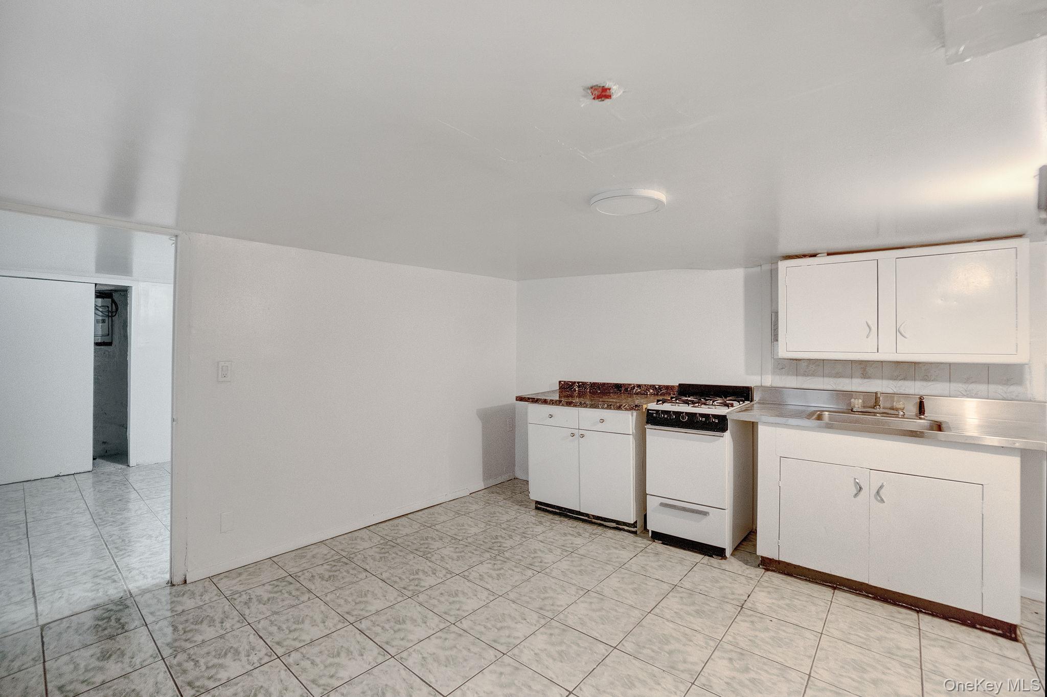 #14 photo, 90-31 185TH Street, クイーンズ区 Hollis , NY 11423