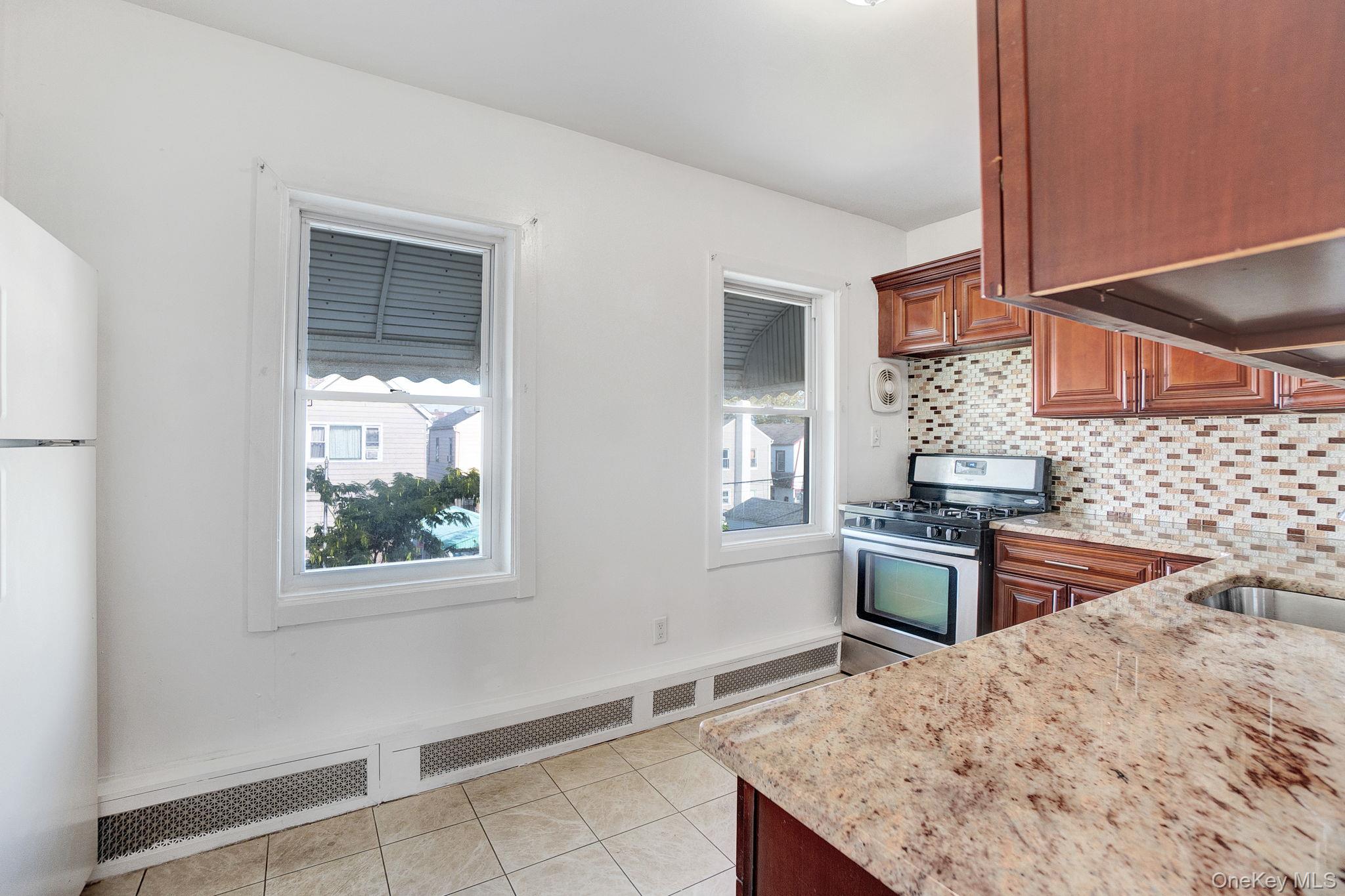 #20 photo, 90-31 185TH Street, クイーンズ区 Hollis , NY 11423