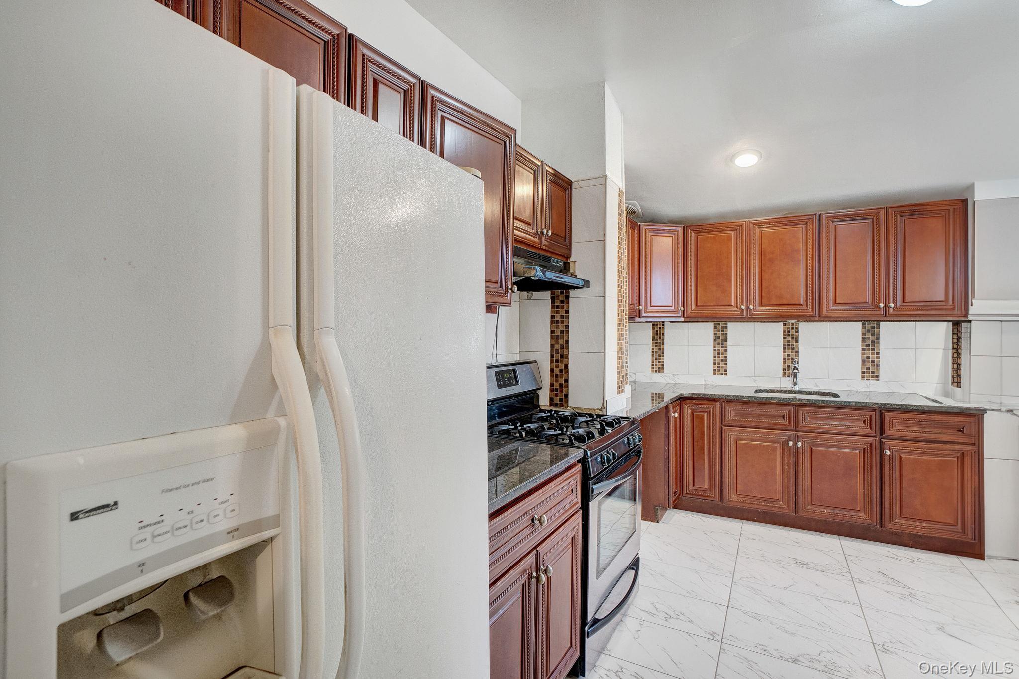 #8 photo, 90-31 185TH Street, クイーンズ区 Hollis , NY 11423