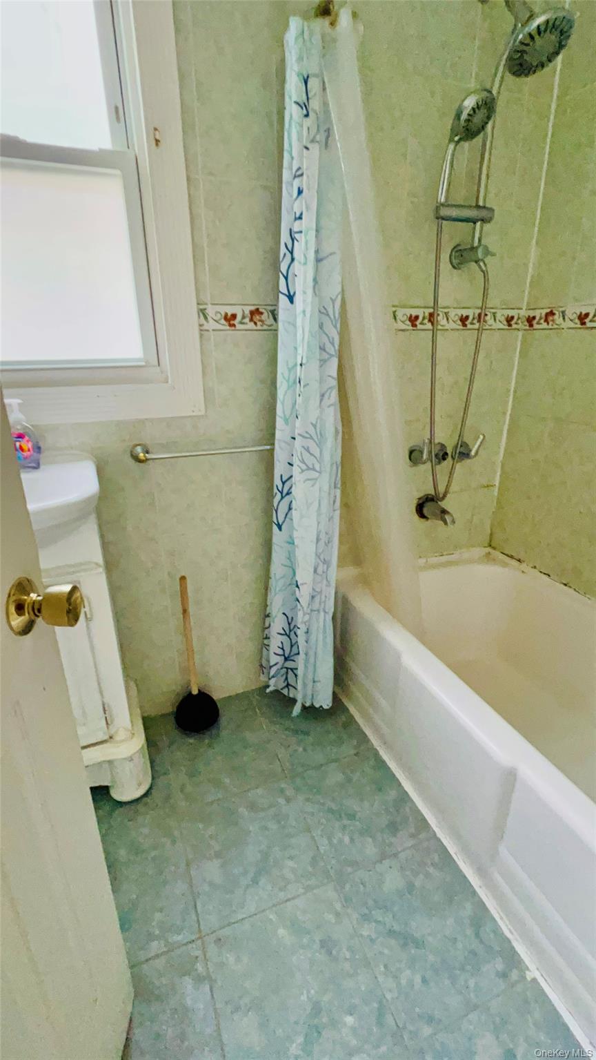 #16 photo, 54-08 92nd Street, クイーンズ区 Elmhurst , NY 11373