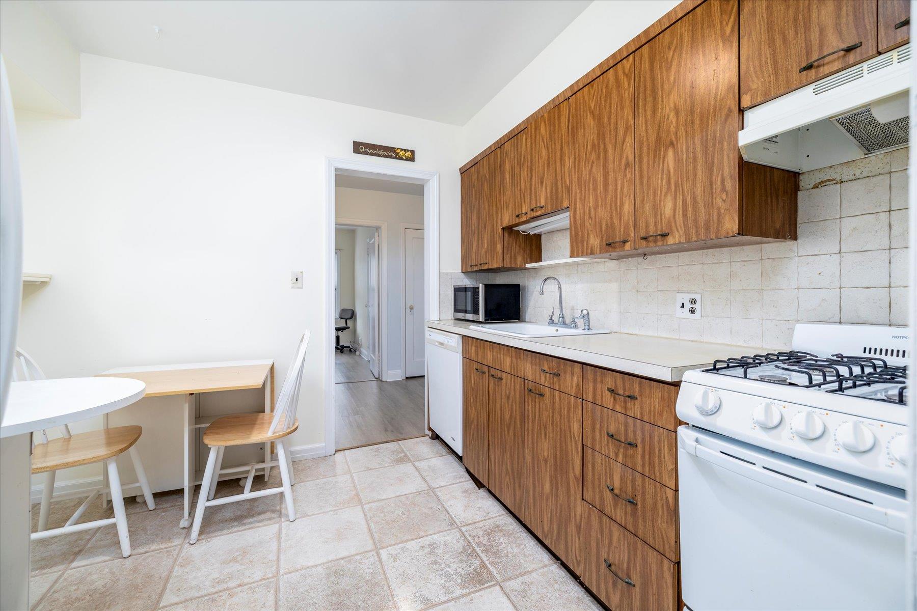 #7 photo, 360 Foch Boulevard, Mineola , NY 11501