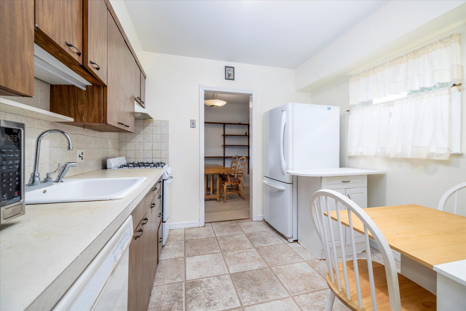 #8 photo, 360 Foch Boulevard, Mineola , NY 11501