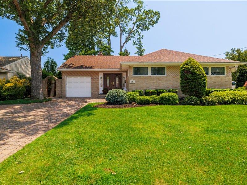 #1 photo, 12 Marshall Street, 長島 Oceanside , NY 11572