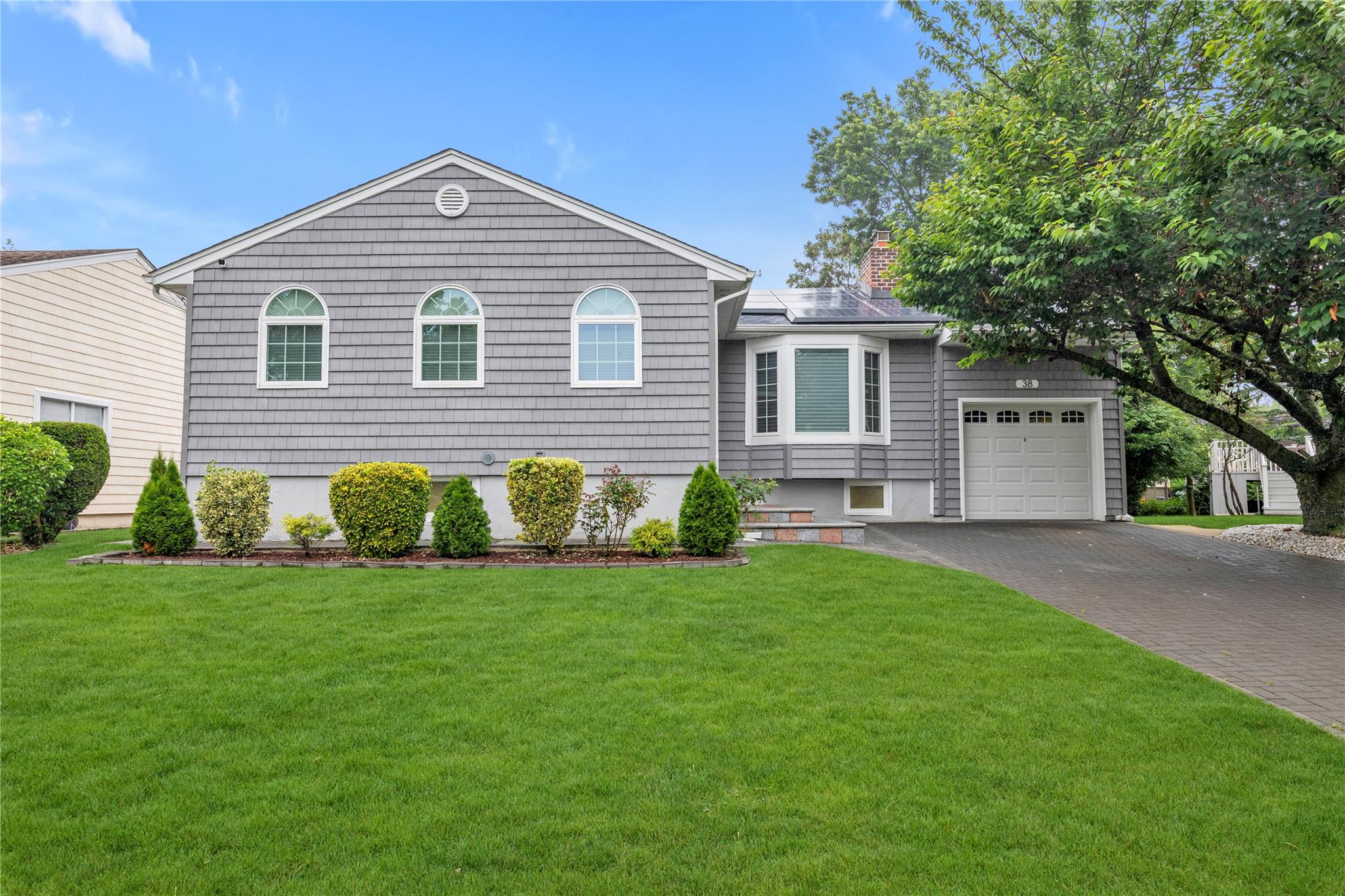 #1 photo, 38 Eastwood Lane, Valley Stream , NY 11581