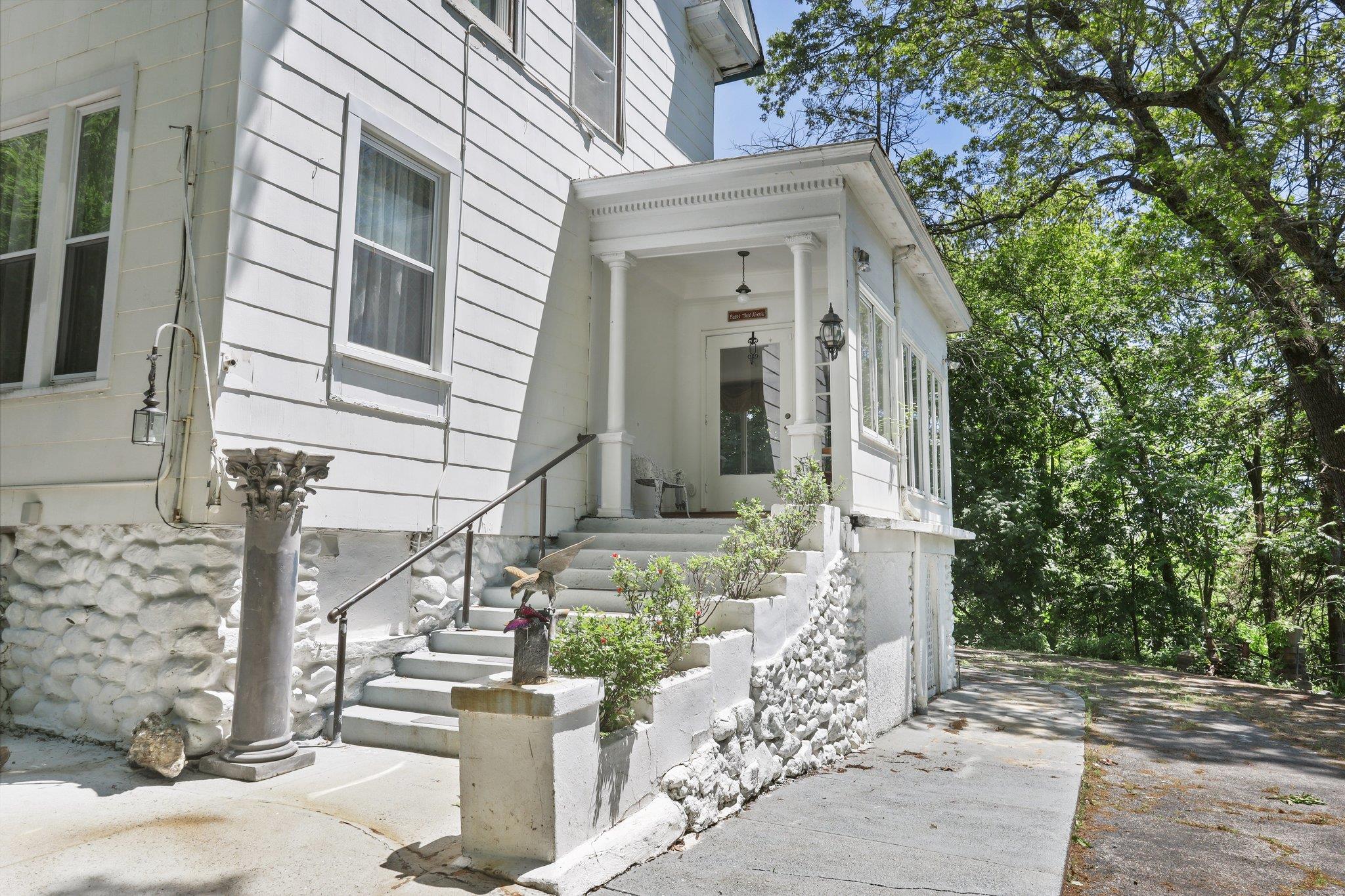 #3 photo, 42 N Healy Avenue, Hartsdale , NY 10530