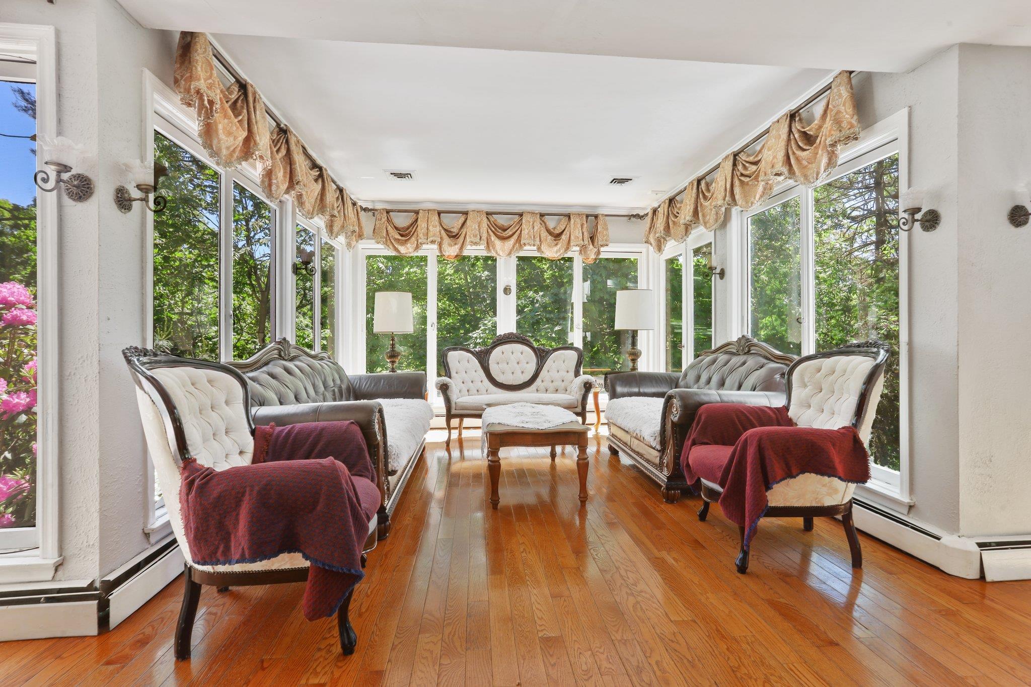 #6 photo, 42 N Healy Avenue, Hartsdale , NY 10530