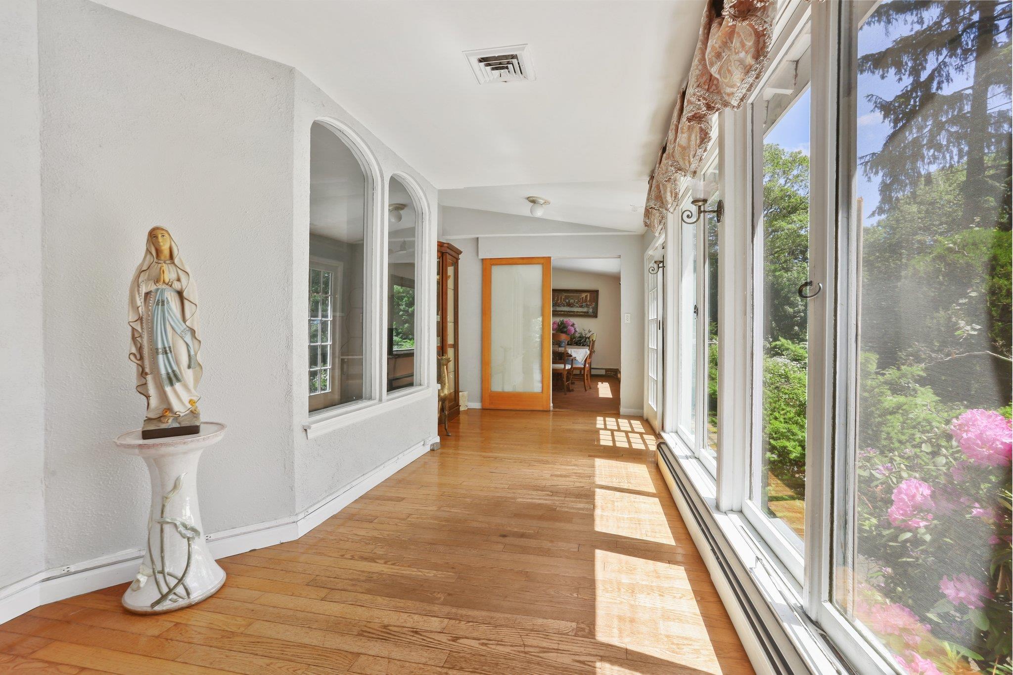 #8 photo, 42 N Healy Avenue, Hartsdale , NY 10530