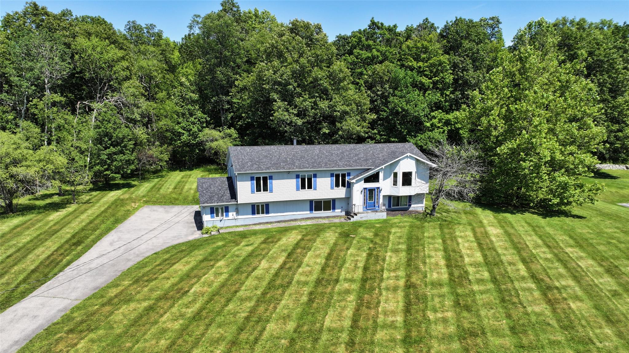#1 photo, 17 Purdy Lane, New Windsor , NY 12553