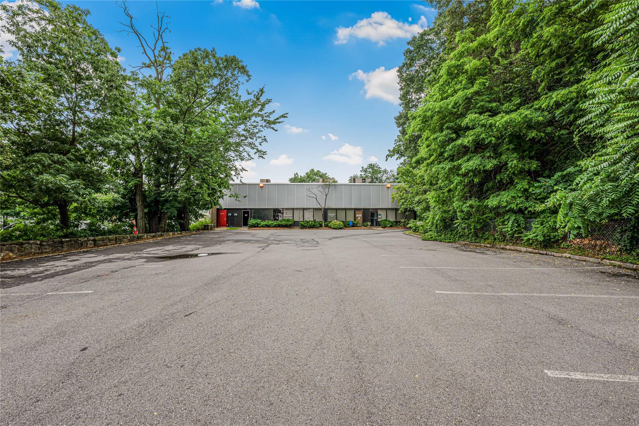 #6 photo, 99 Fieldstone Drive, Hartsdale , NY 10530