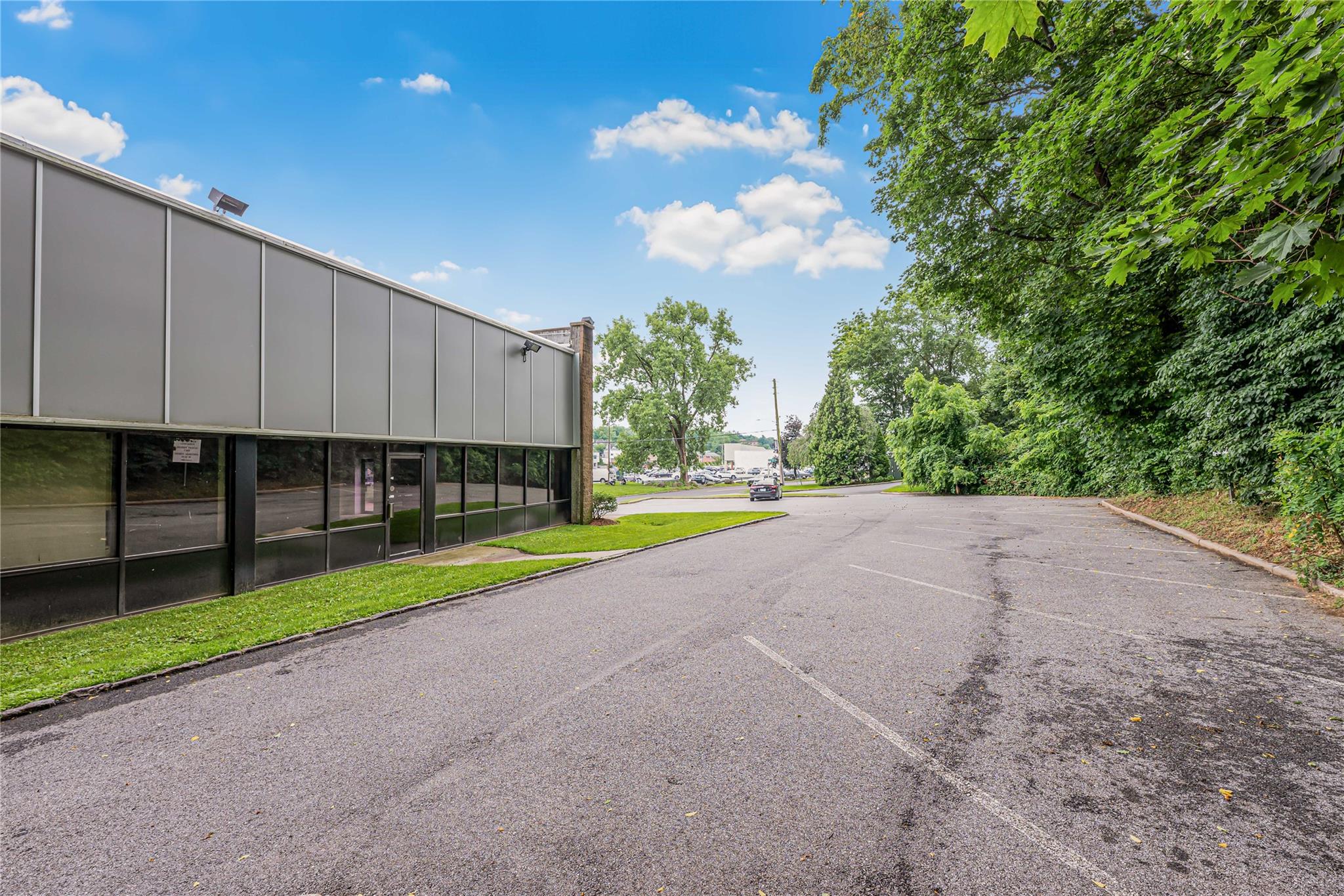 #8 photo, 99 Fieldstone Drive, Hartsdale , NY 10530