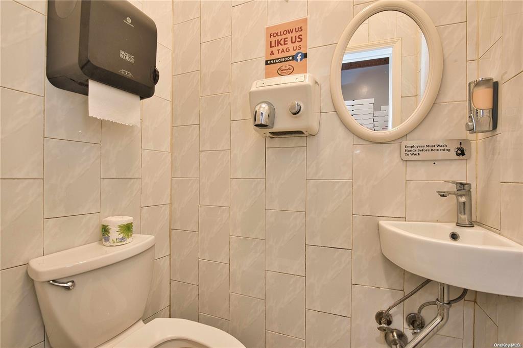 #10 photo, 908-912B Hempstead Turnpike, ナッソー郡 Franklin Square , NY 11010