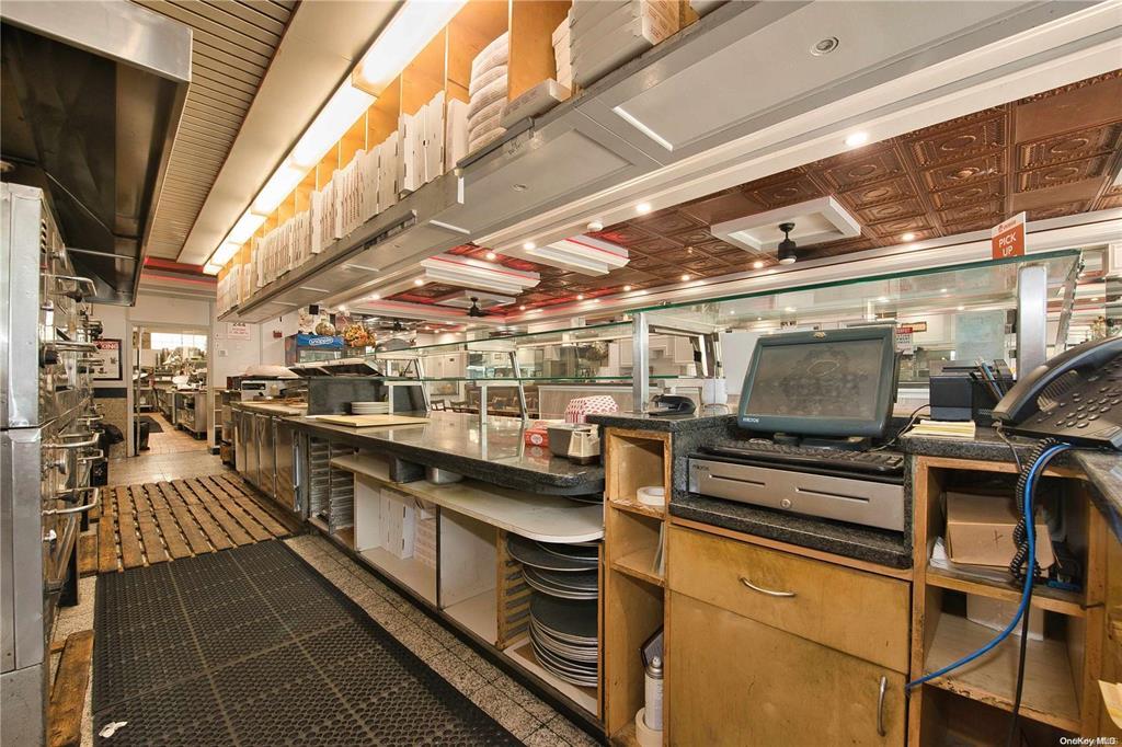 #16 photo, 908-912B Hempstead Turnpike, ナッソー郡 Franklin Square , NY 11010