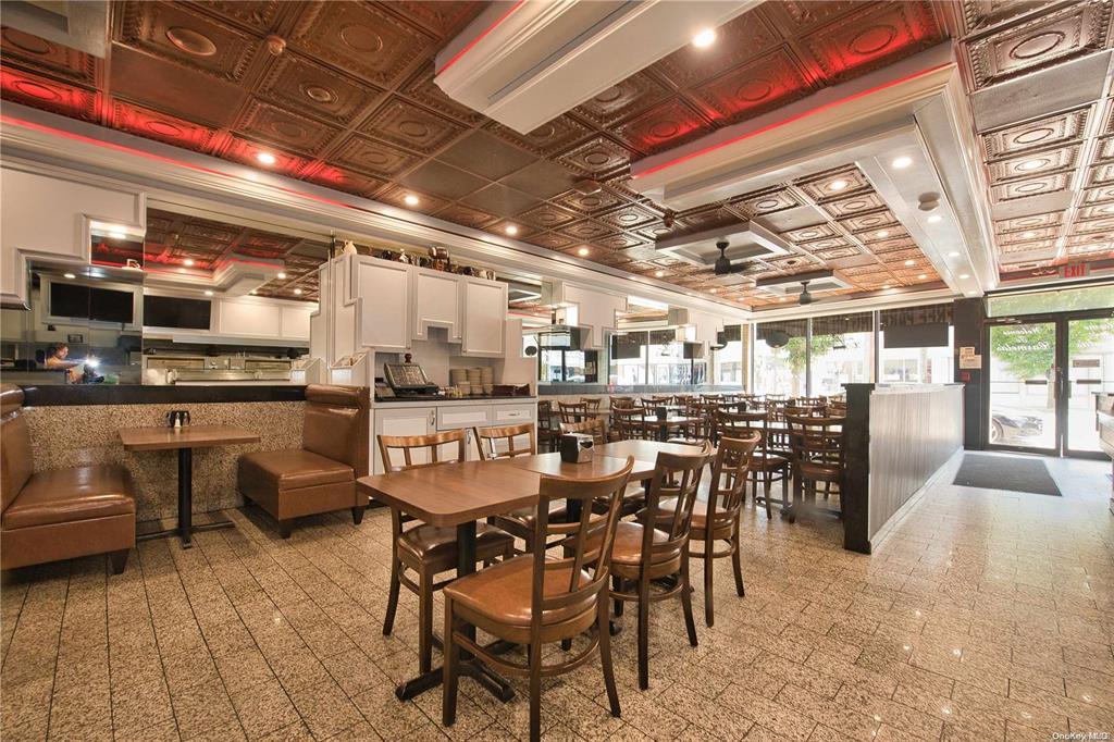 #20 photo, 908-912B Hempstead Turnpike, ナッソー郡 Franklin Square , NY 11010