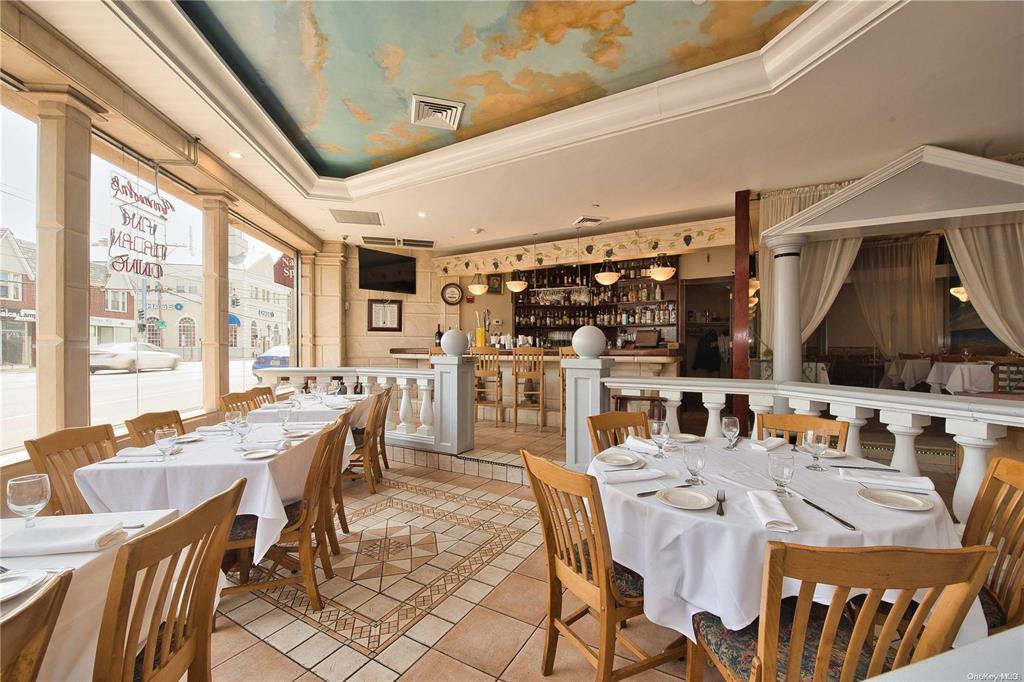 #3 photo, 908-912B Hempstead Turnpike, ナッソー郡 Franklin Square , NY 11010