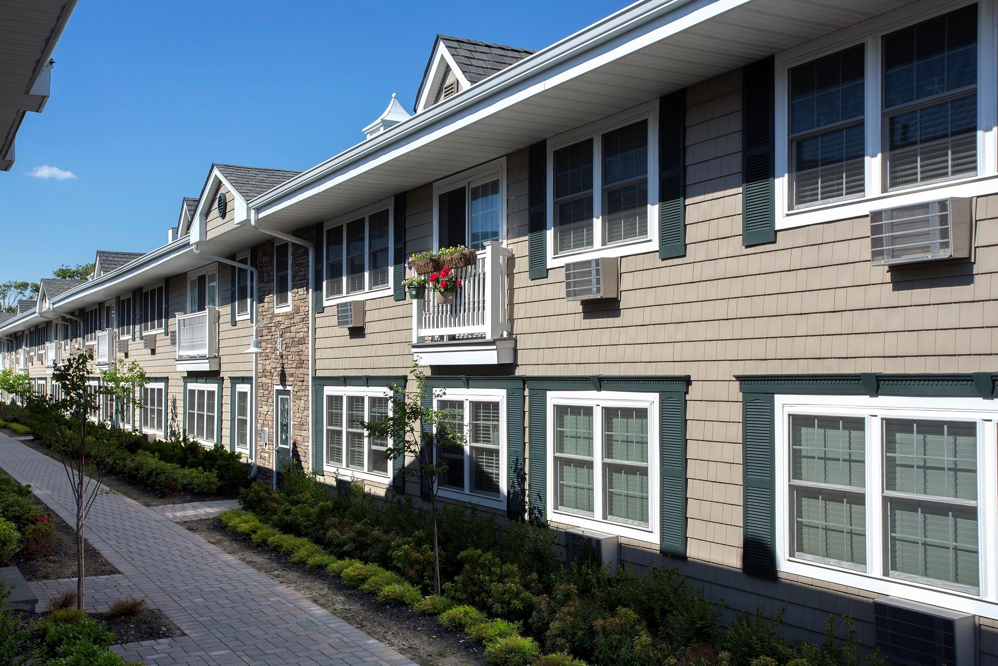 #1 photo, 333 Candee Avenue, 東長島 Sayville , NY 11782