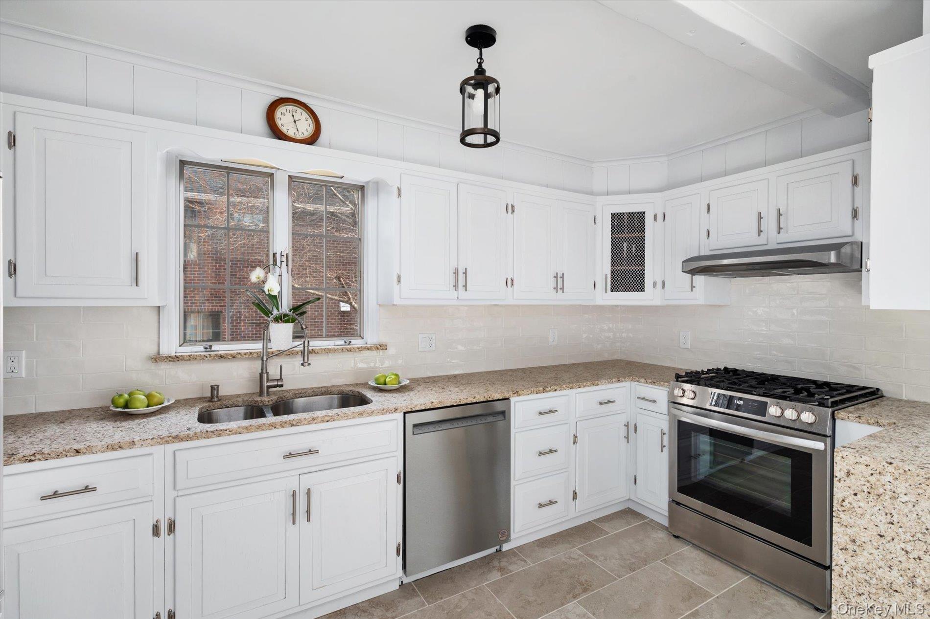 #15 photo, 38 Mason Drive, Manhasset , NY 11030